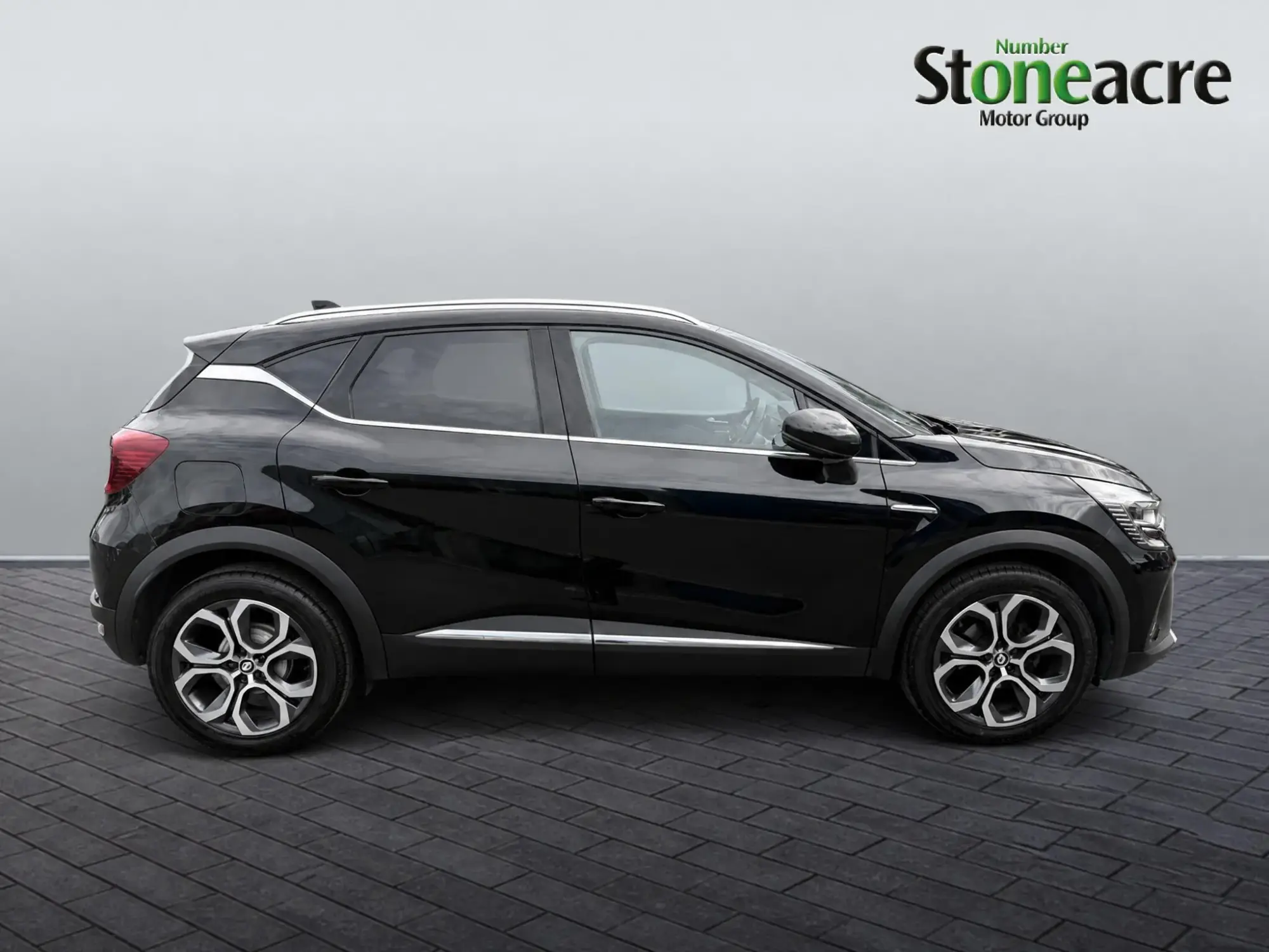 Renault Captur Techno TCe 90 MY22 HK24DFN Image 2 Renault Captur Techno TCe 90 MY22 HK24DFN Image 2