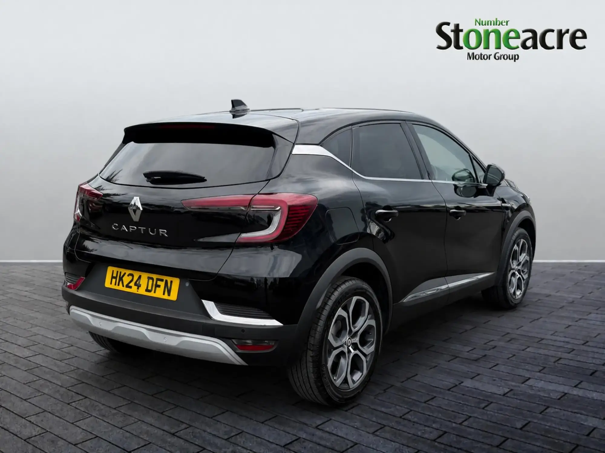 Renault Captur Techno TCe 90 MY22 HK24DFN Image 3 Renault Captur Techno TCe 90 MY22 HK24DFN Image 3