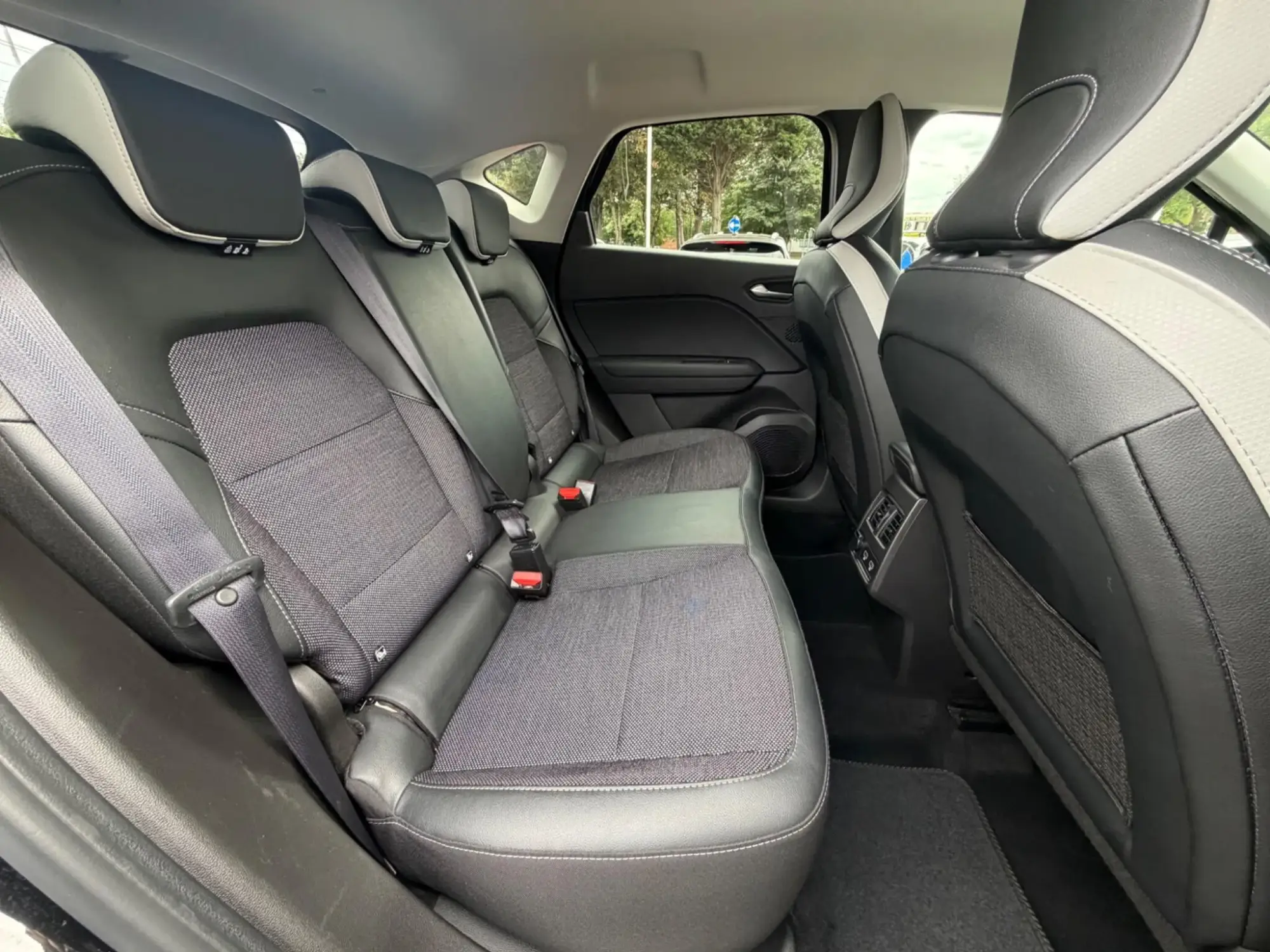 Renault Captur Image 17 Renault Captur Image 17