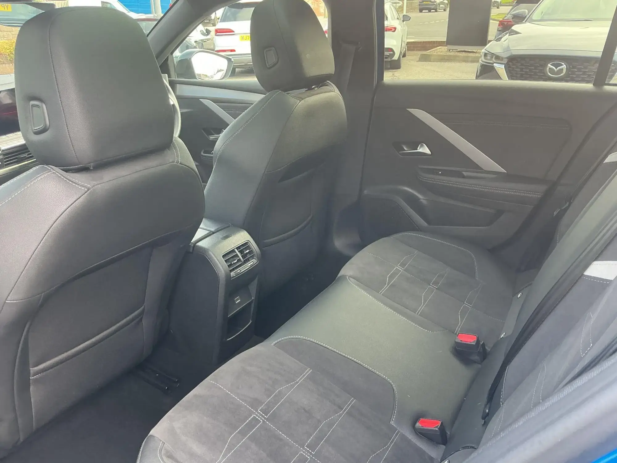Vauxhall Astra Electric Image 20