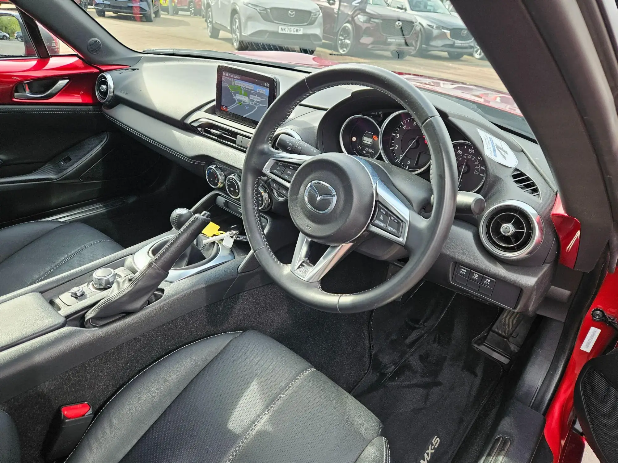 Mazda MX-5 Image 12 Mazda MX-5 Image 12