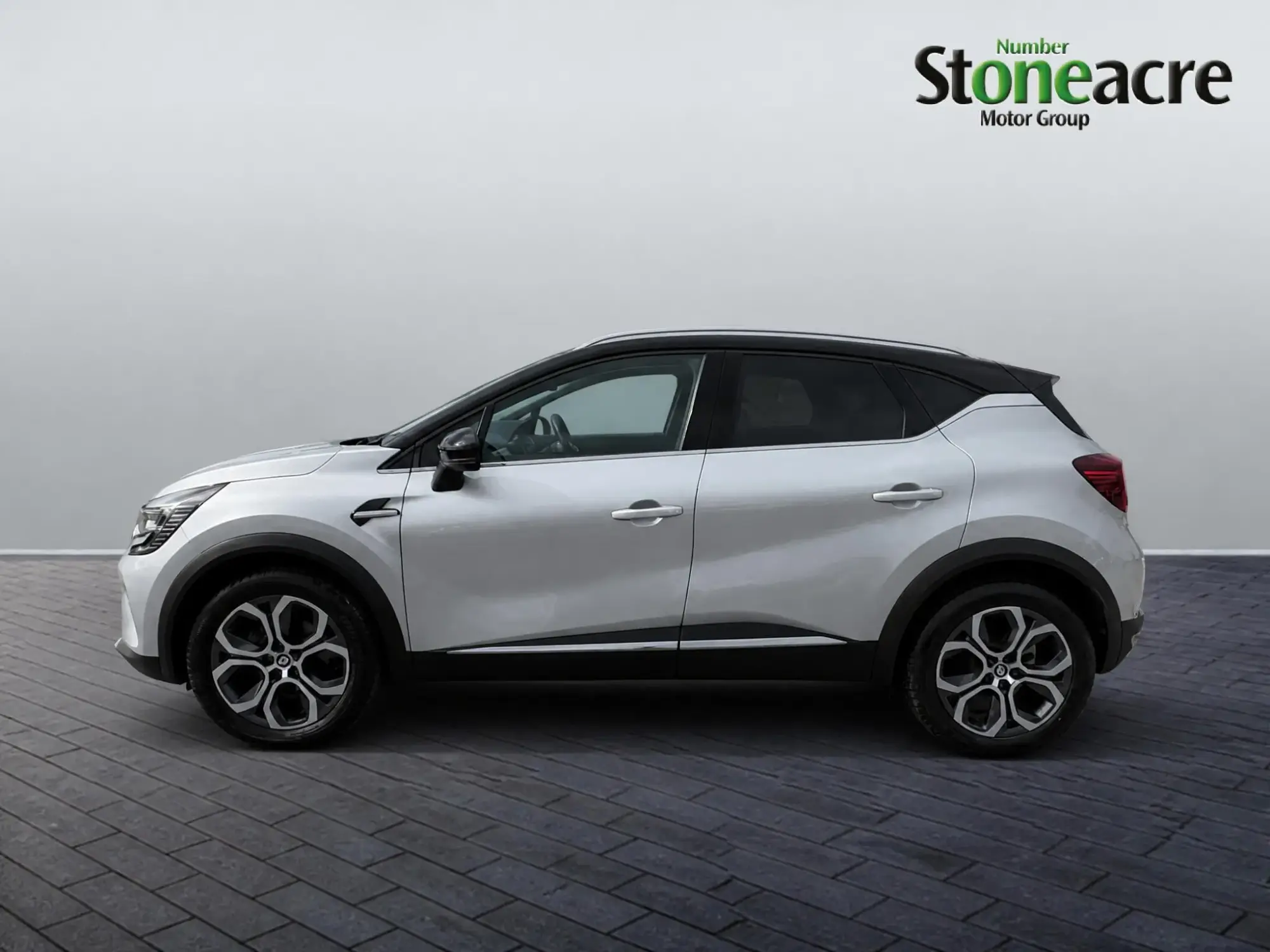 Renault Captur E-Tech Image 5 Renault Captur E-Tech Image 5