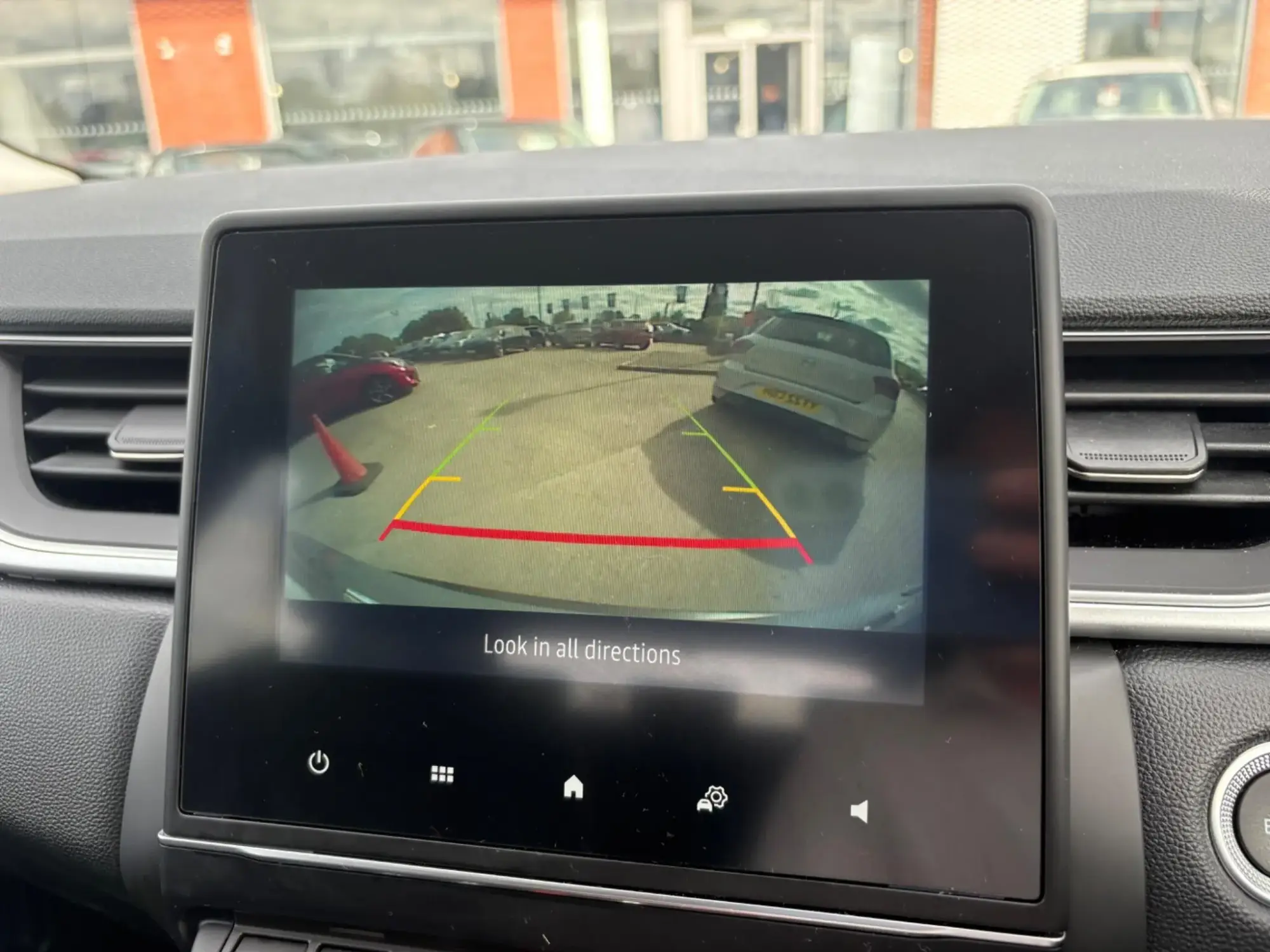 Renault Captur E-Tech Image 18 Renault Captur E-Tech Image 18