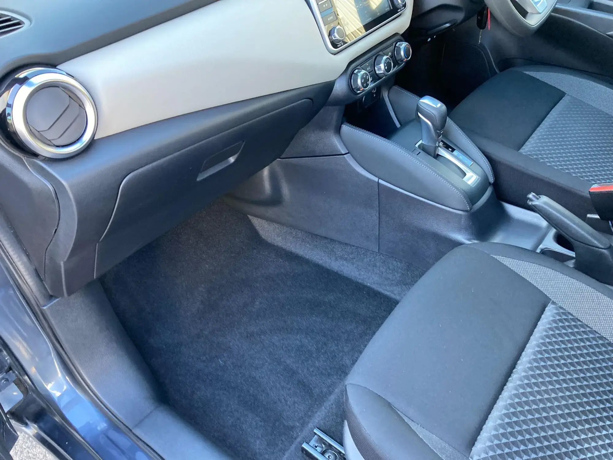 Nissan MICRA Image 28