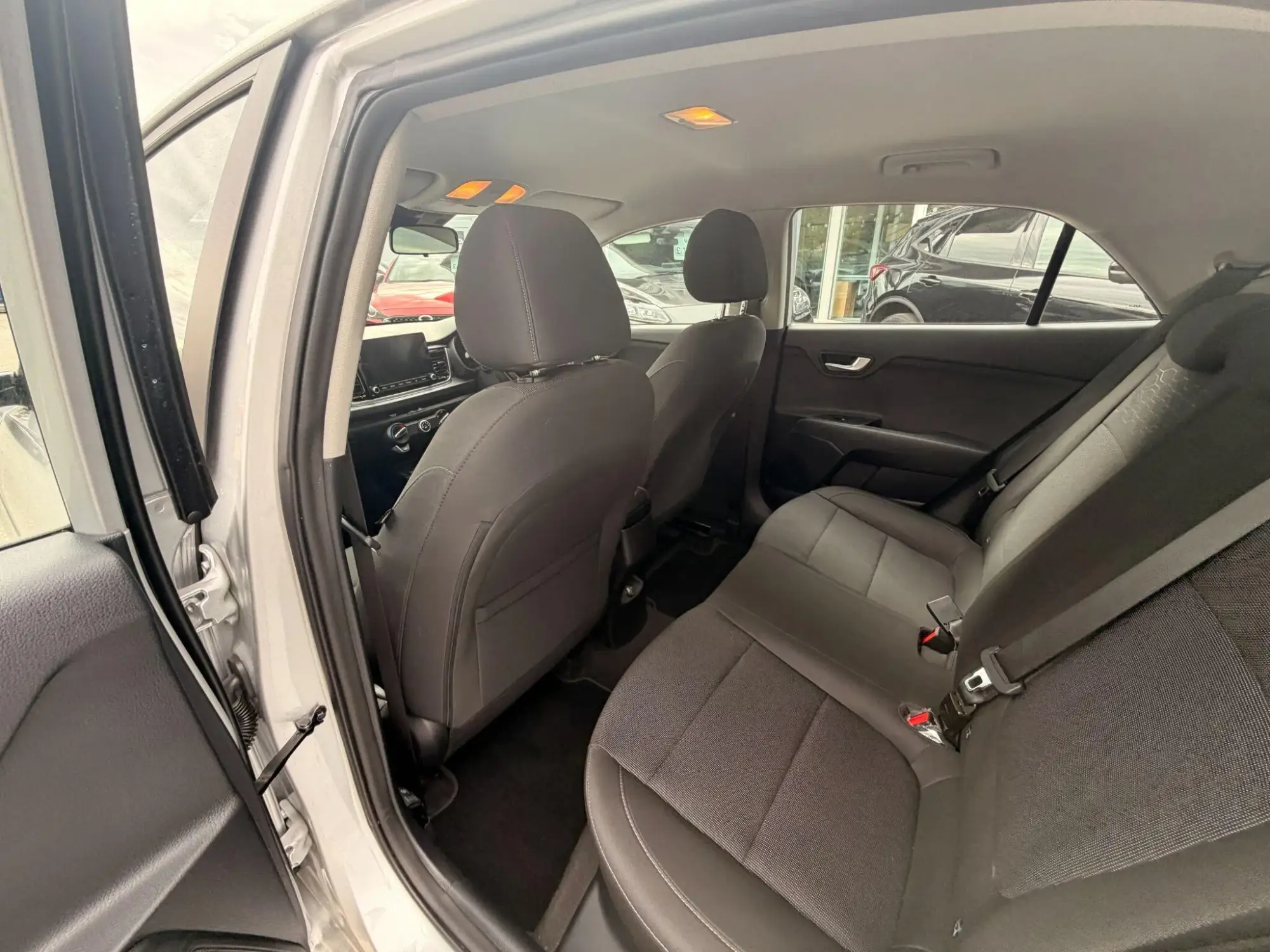 Kia Rio Image 17 Kia Rio Image 17