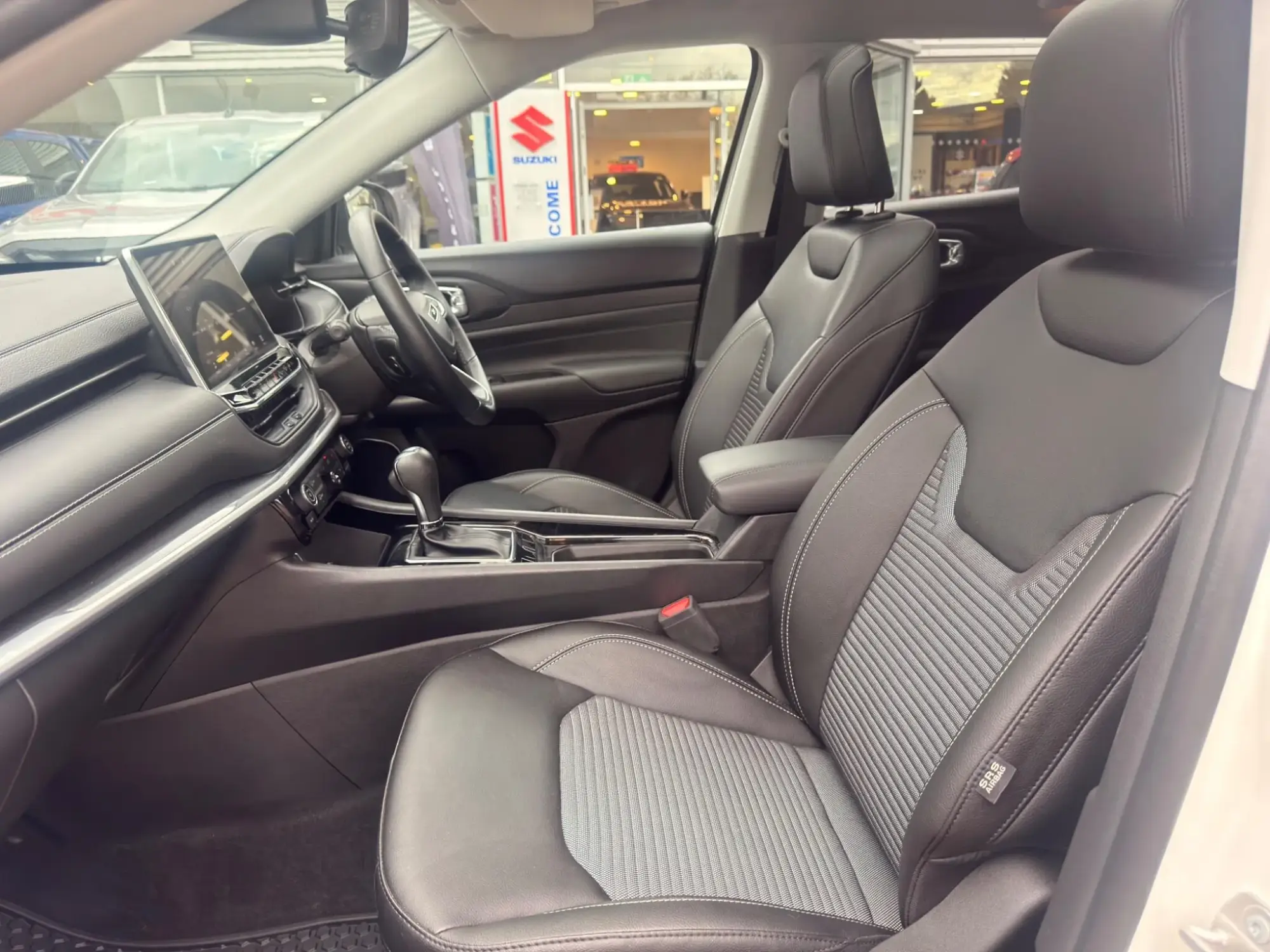Jeep Compass e-Hybrid Image 30 Jeep Compass e-Hybrid Image 30