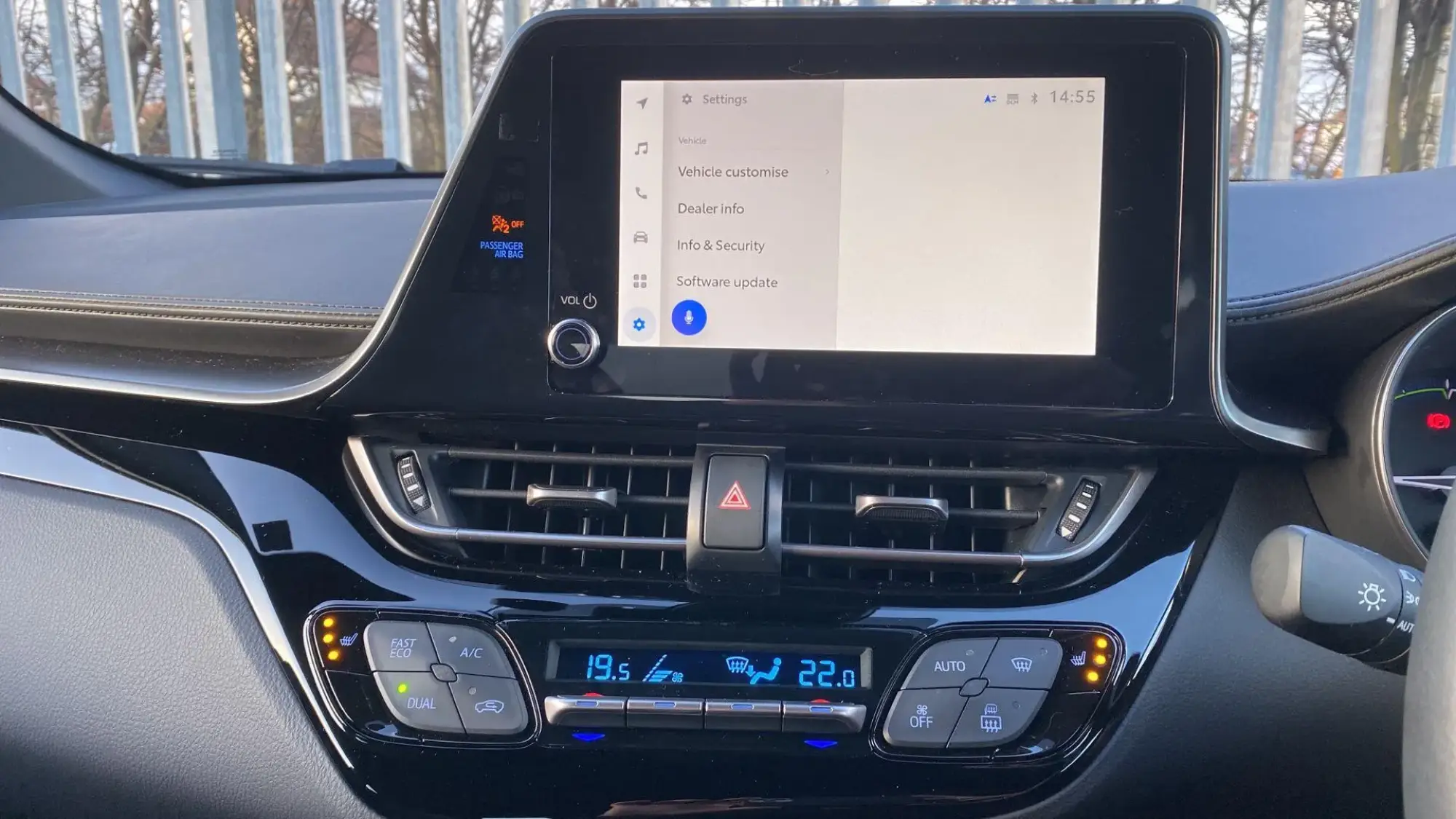 Toyota C-HR Self-Charging Hybrid Image 27 Toyota C-HR Self-Charging Hybrid Image 27