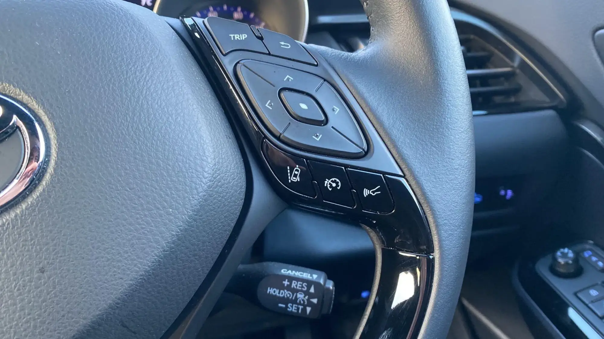 Toyota C-HR Self-Charging Hybrid Image 33 Toyota C-HR Self-Charging Hybrid Image 33
