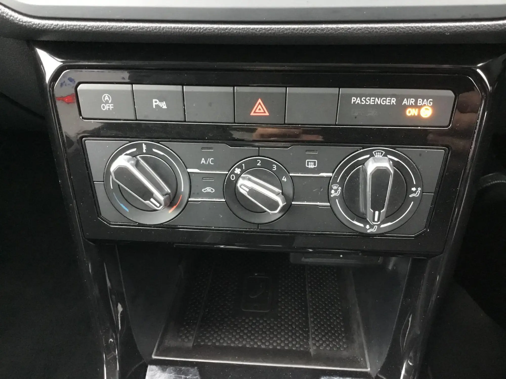 Volkswagen T-Cross Image 17