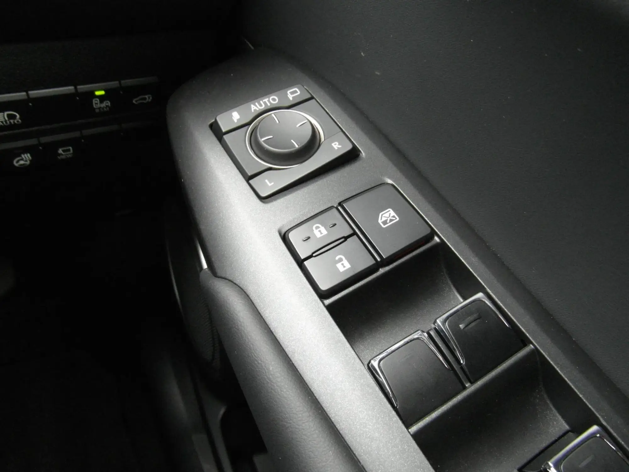 Lexus NX Self-Charging Hybrid Image 15 Lexus NX Self-Charging Hybrid Image 15
