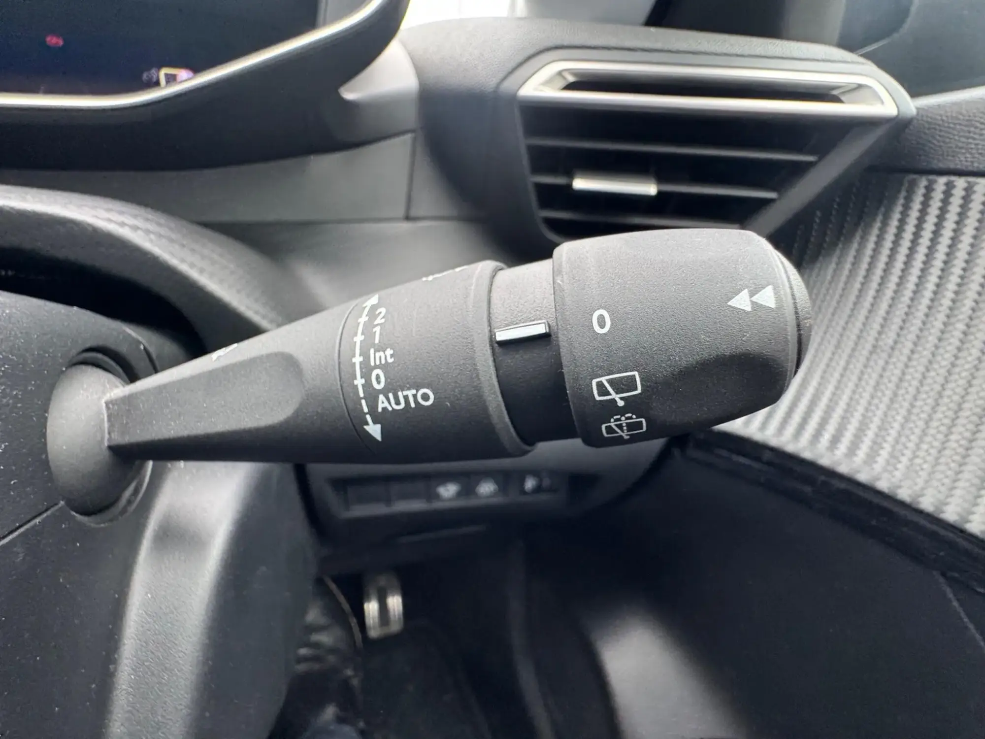 Peugeot 208 Image 14 Peugeot 208 Image 14