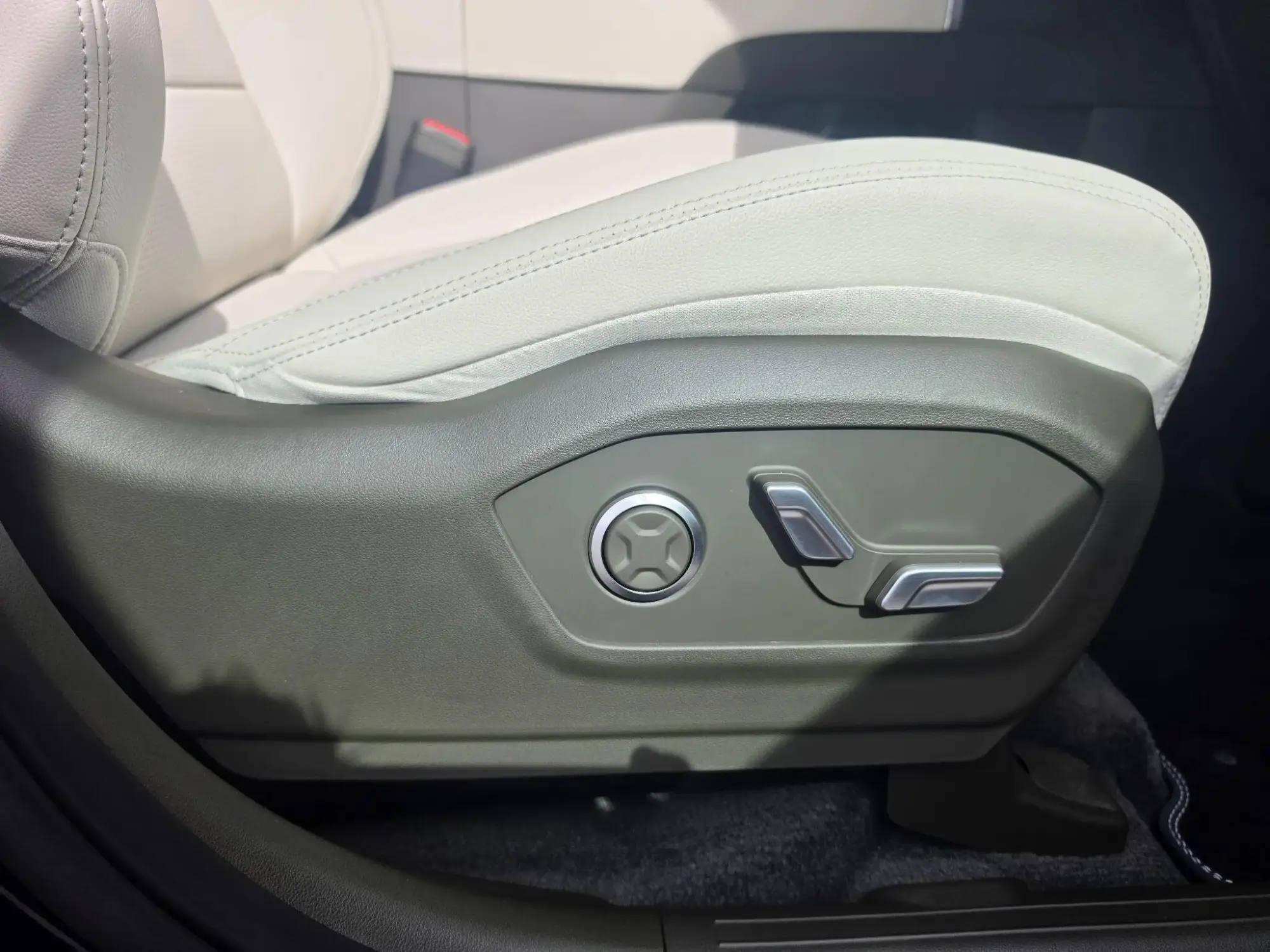 Hyundai SANTA FE Plug-in Hybrid Image 19
