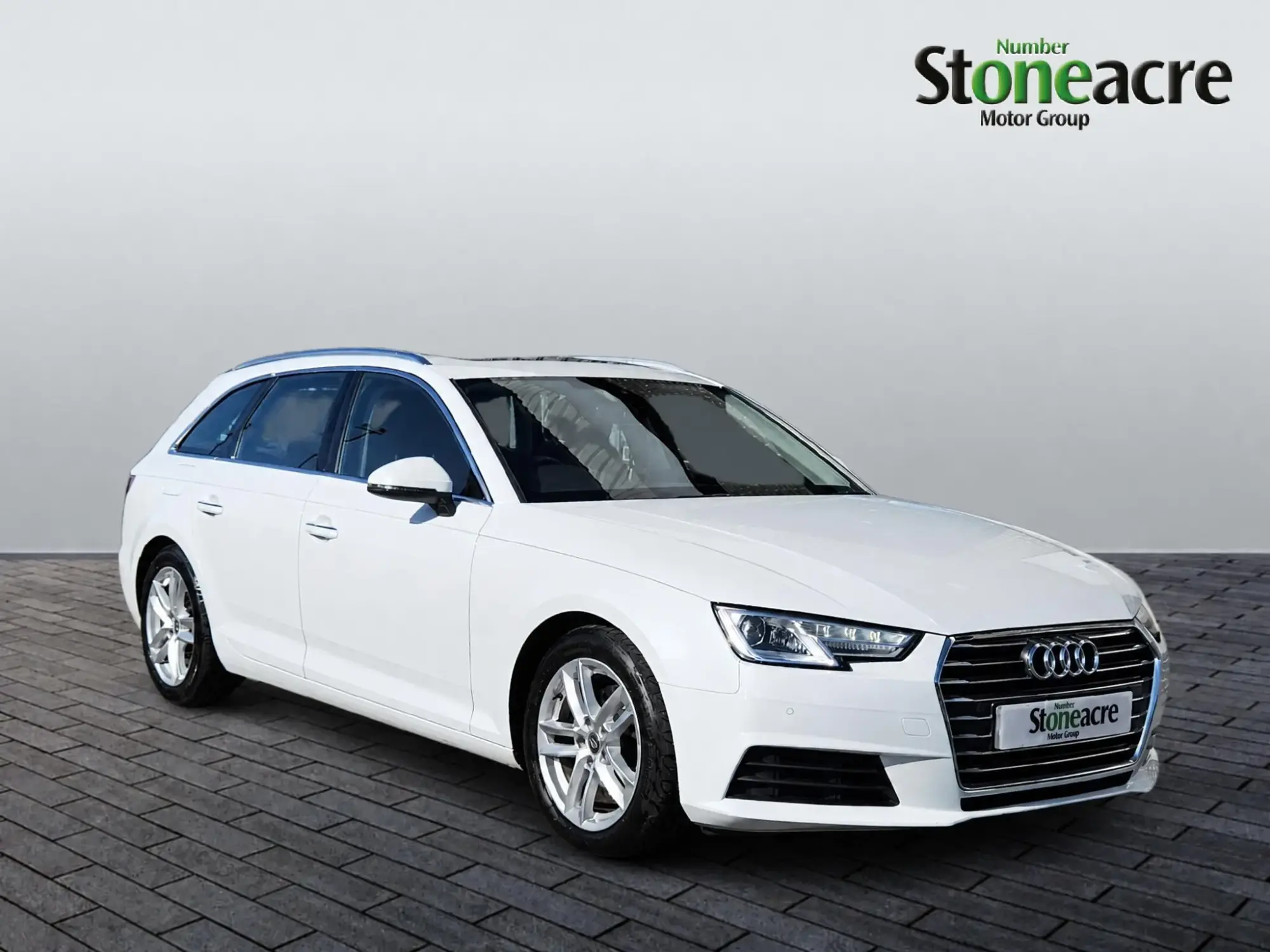 Audi A4 Avant 2.0 TDI ultra SE S Tronic Euro 6 (s/s) 5dr KR16NJX Image 1 Audi A4 Avant 2.0 TDI ultra SE S Tronic Euro 6 (s/s) 5dr KR16NJX Image 1