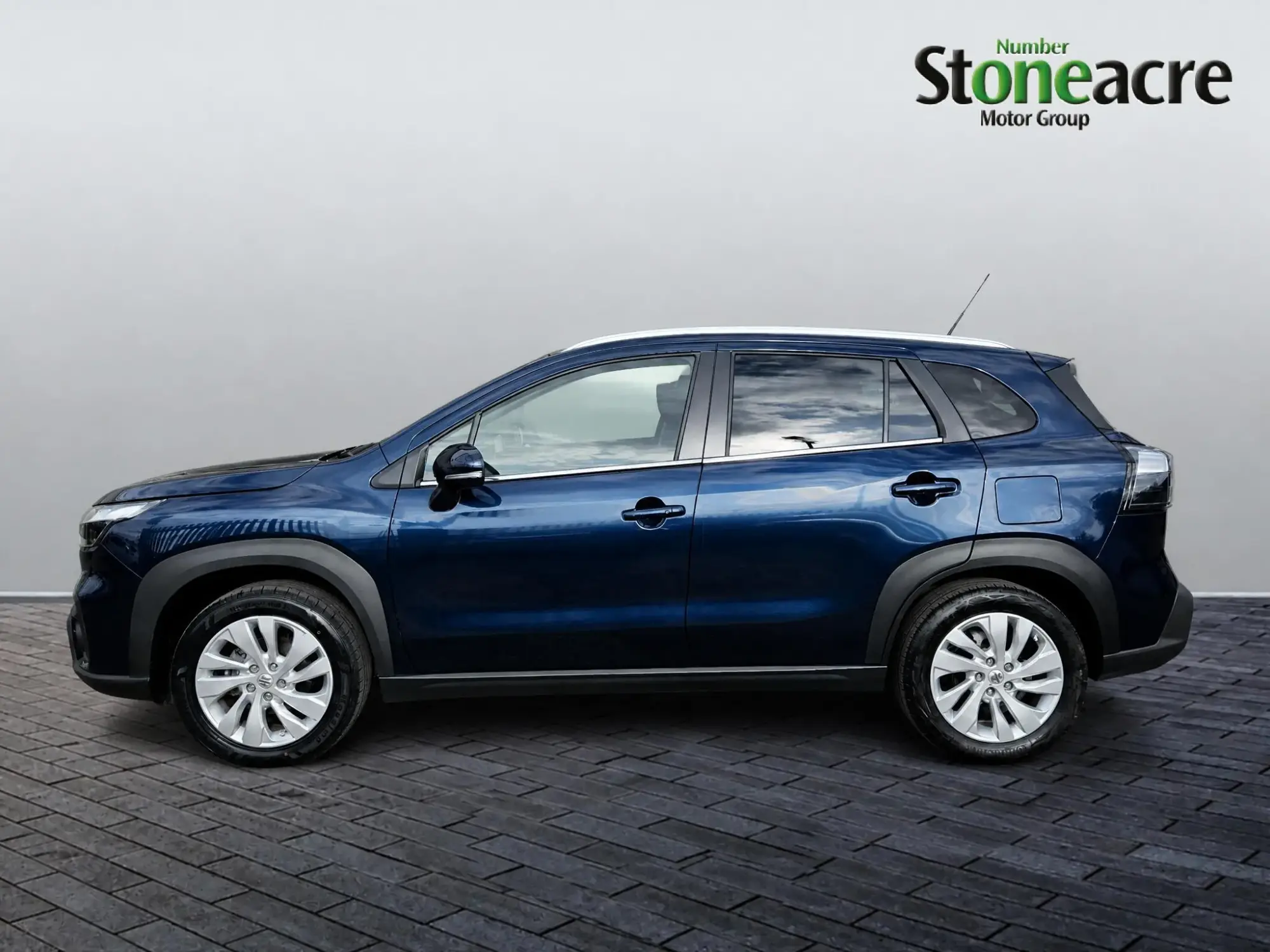 Suzuki S-Cross Hybrid Image 6 Suzuki S-Cross Hybrid Image 6