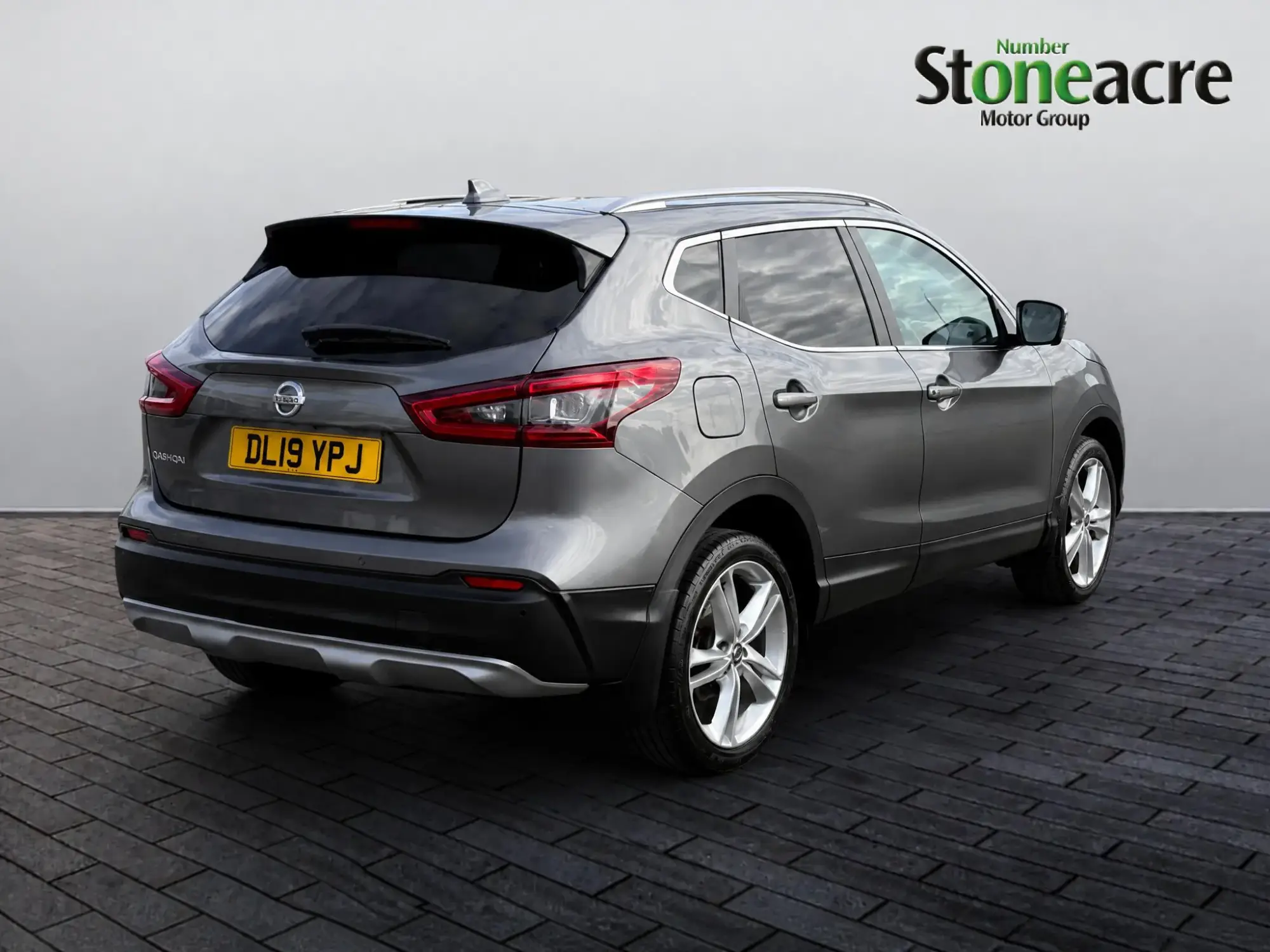Nissan Qashqai 1.3 DIG-T N-Motion SUV 5dr Petrol Manual Euro 6 (s/s) (140 ps) DL19YPJ Image 3 Nissan Qashqai 1.3 DIG-T N-Motion SUV 5dr Petrol Manual Euro 6 (s/s) (140 ps) DL19YPJ Image 3