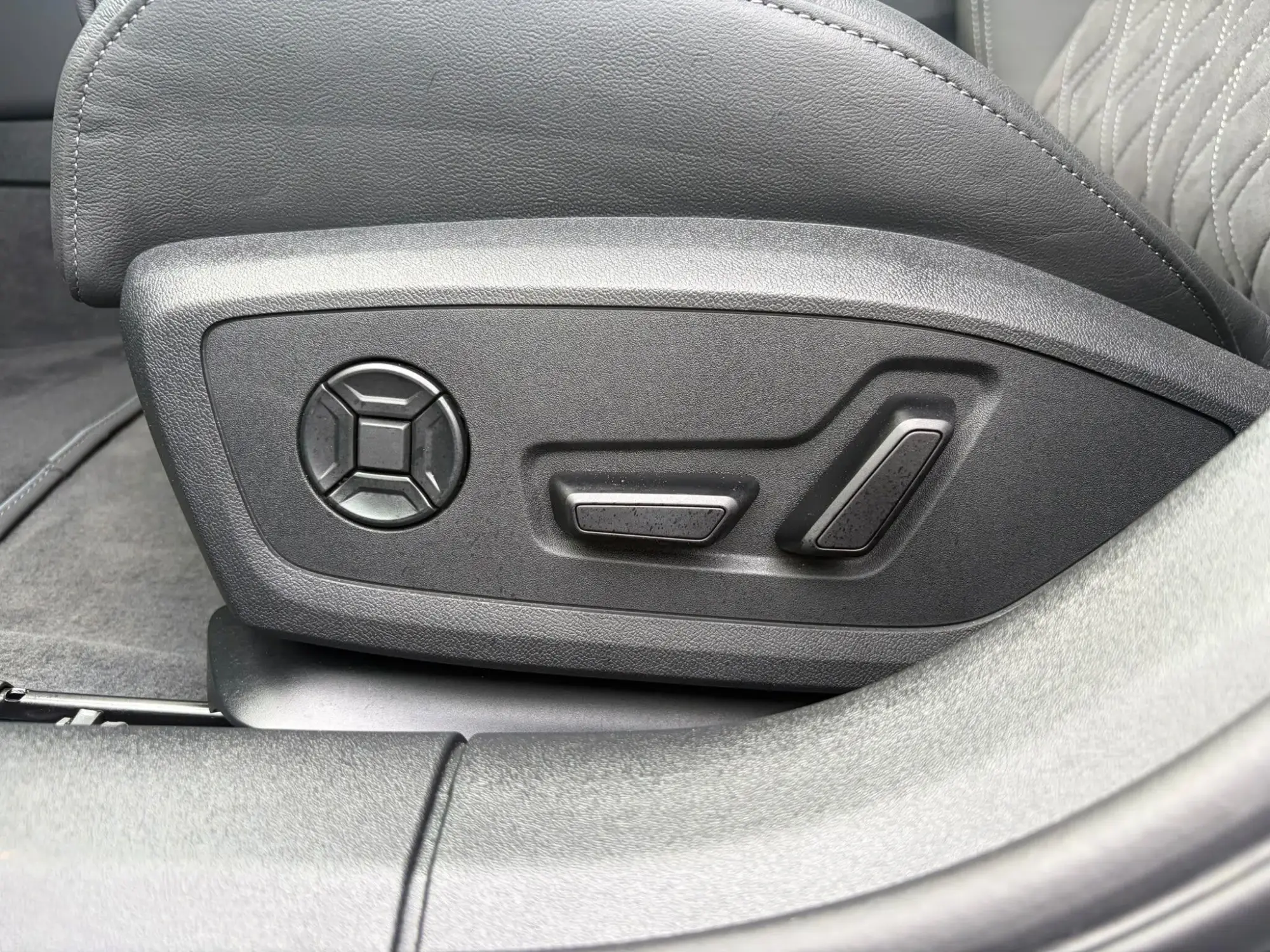 Audi A6 Saloon Image 21 Audi A6 Saloon Image 21