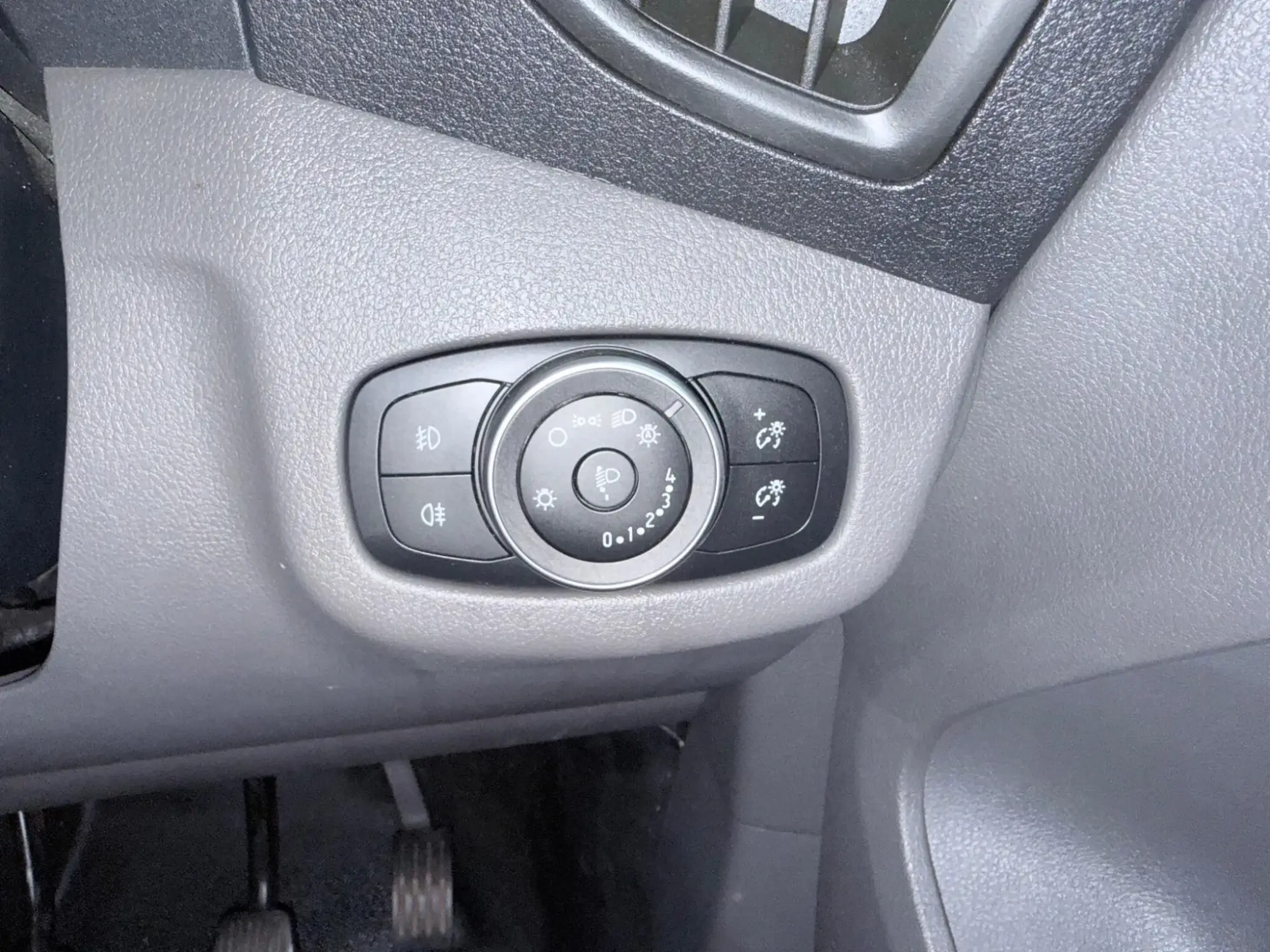 Ford Transit Connect Image 15 Ford Transit Connect Image 15