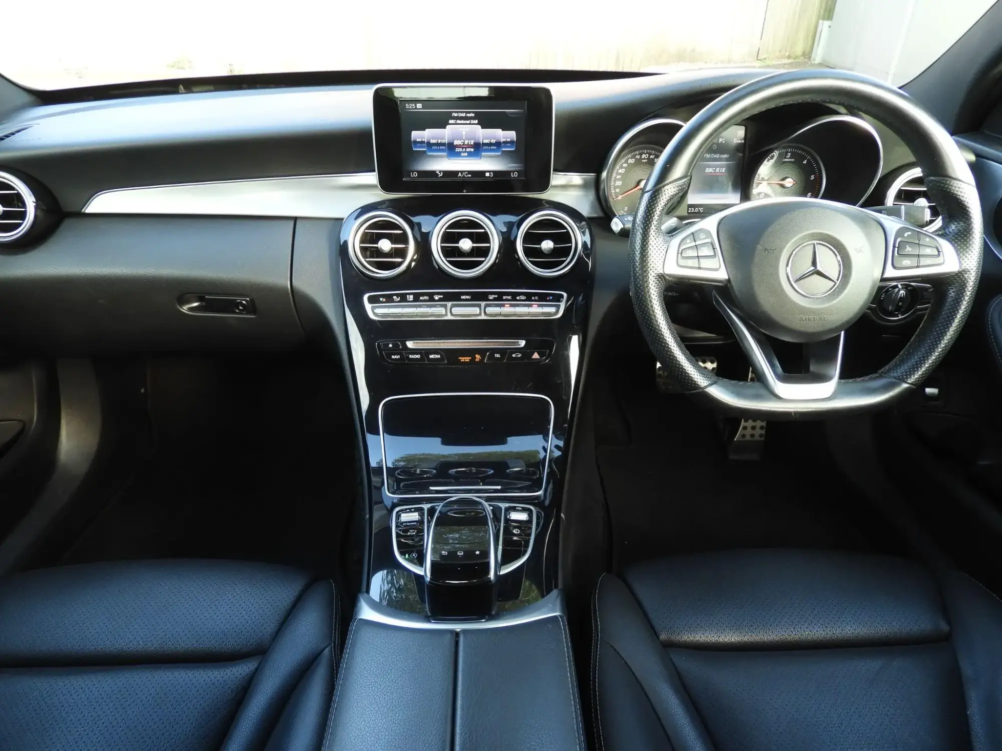 Mercedes-Benz C-Class Image 36 Mercedes-Benz C-Class Image 36