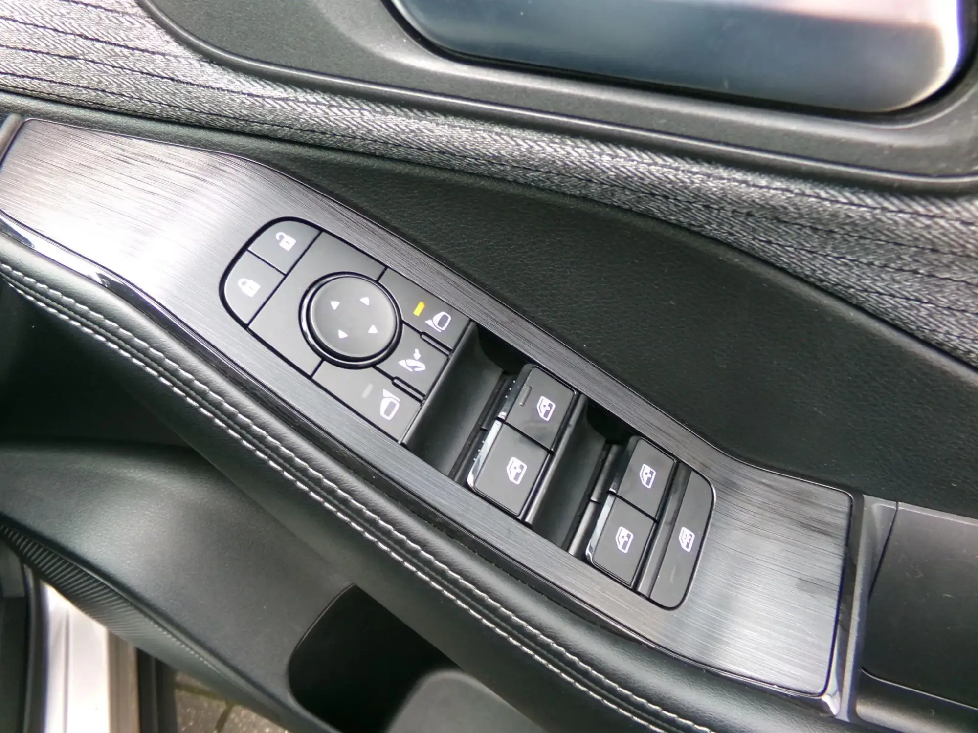 Nissan X-Trail e-POWER Image 18 Nissan X-Trail e-POWER Image 18