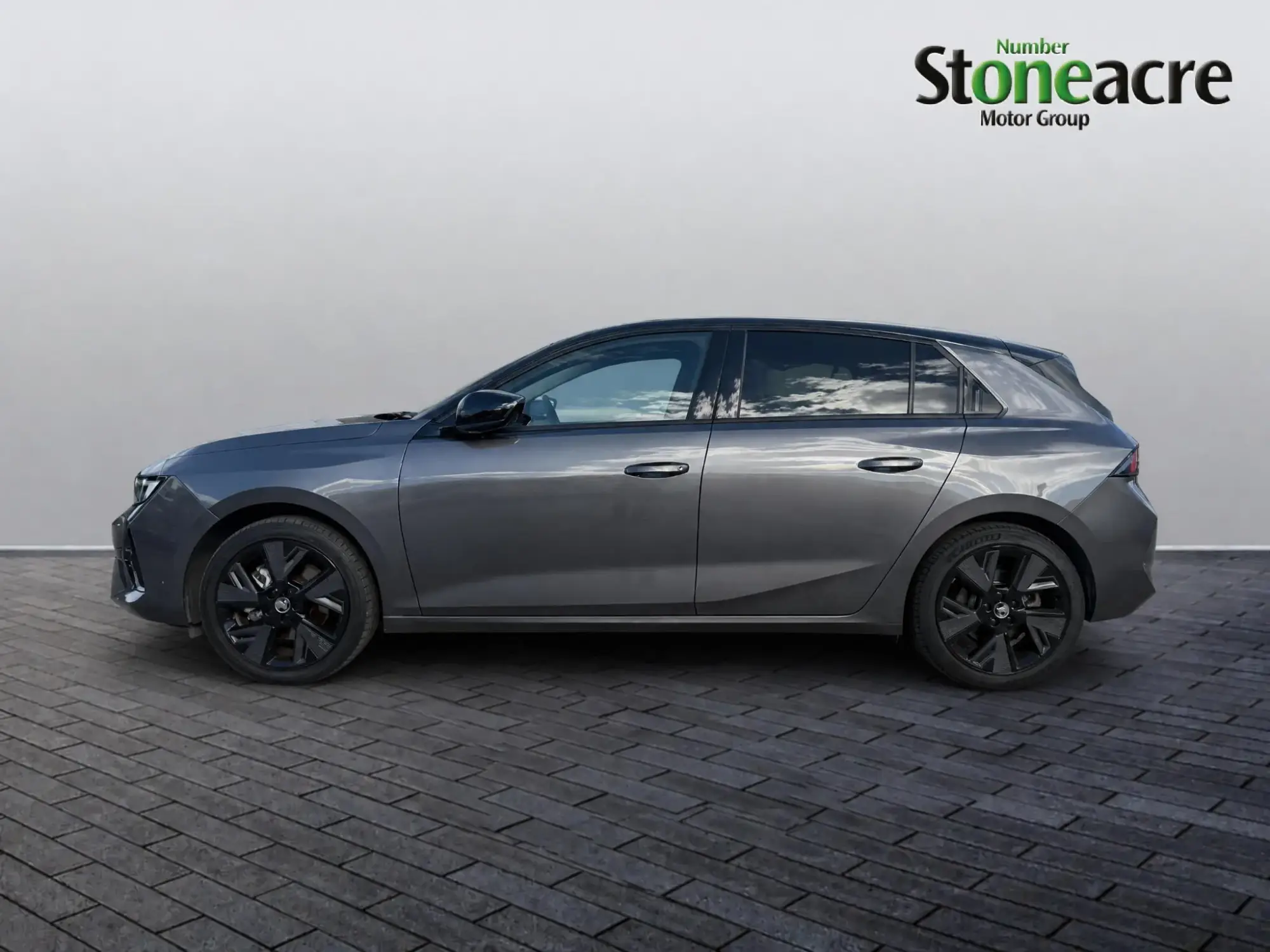Vauxhall Astra Electric Image 6