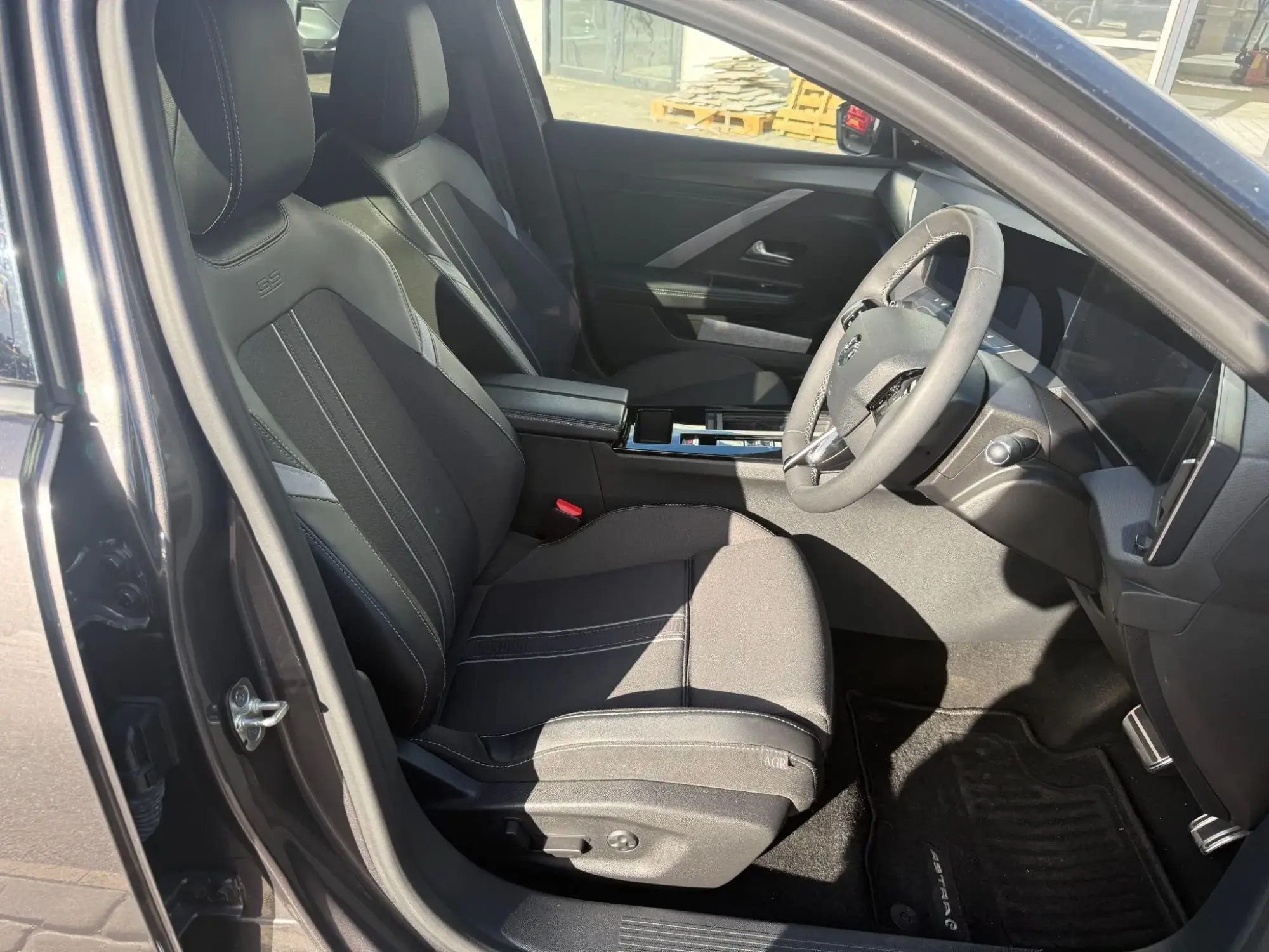 Vauxhall Astra Electric Image 17