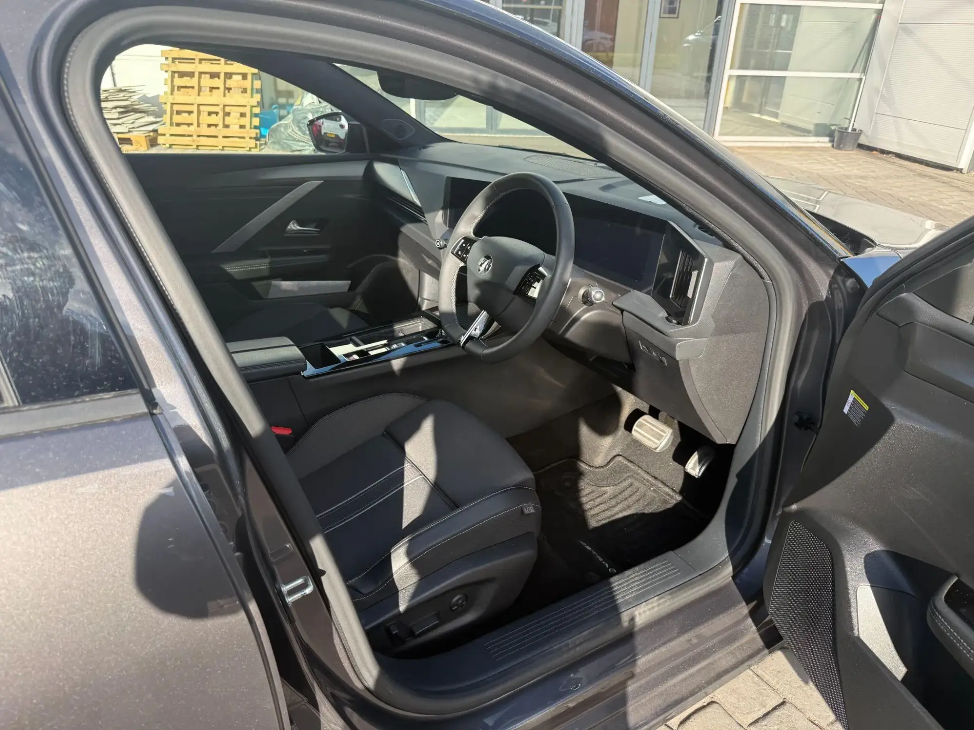 Vauxhall Astra Electric Image 18