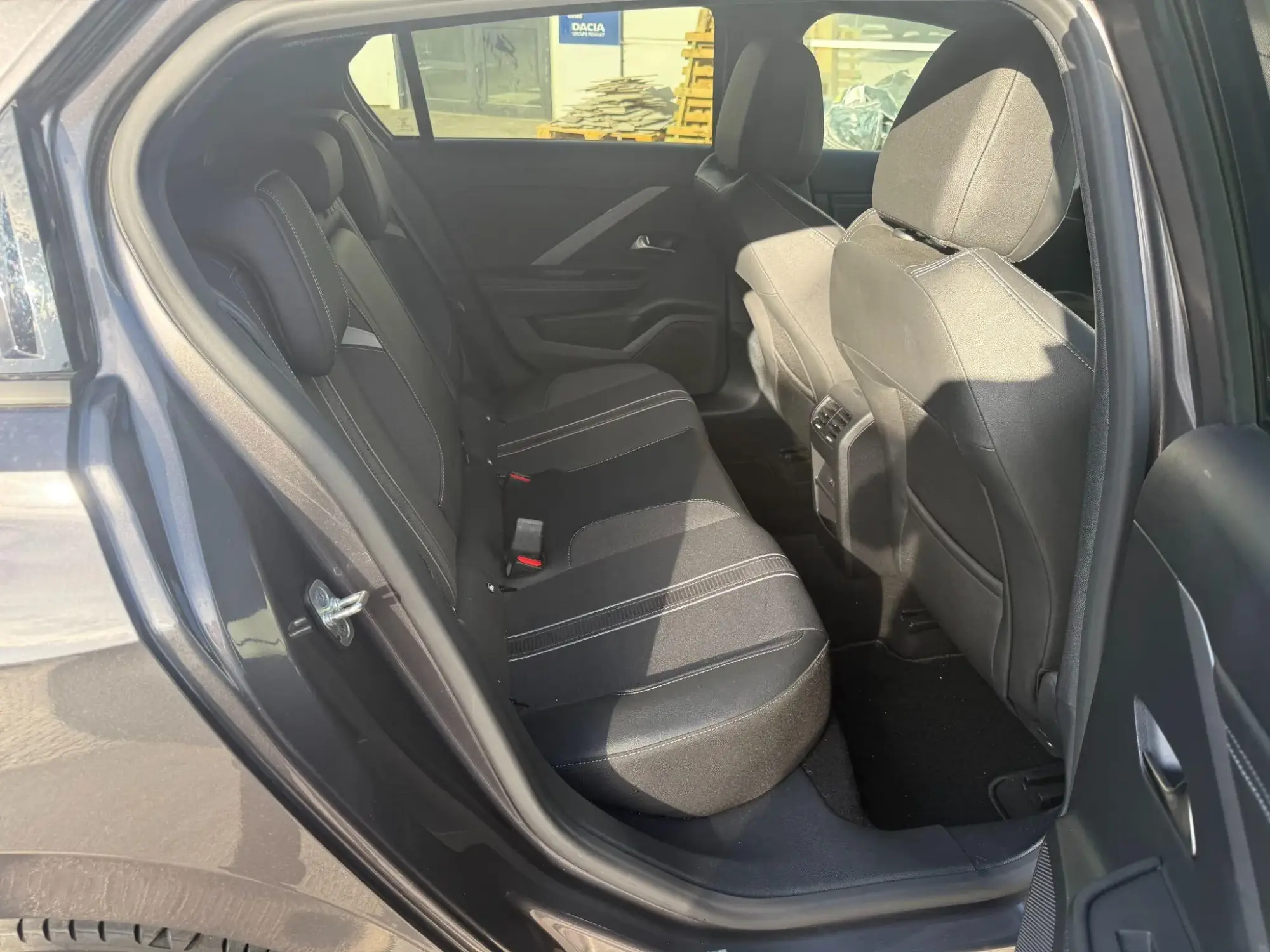 Vauxhall Astra Electric Image 21