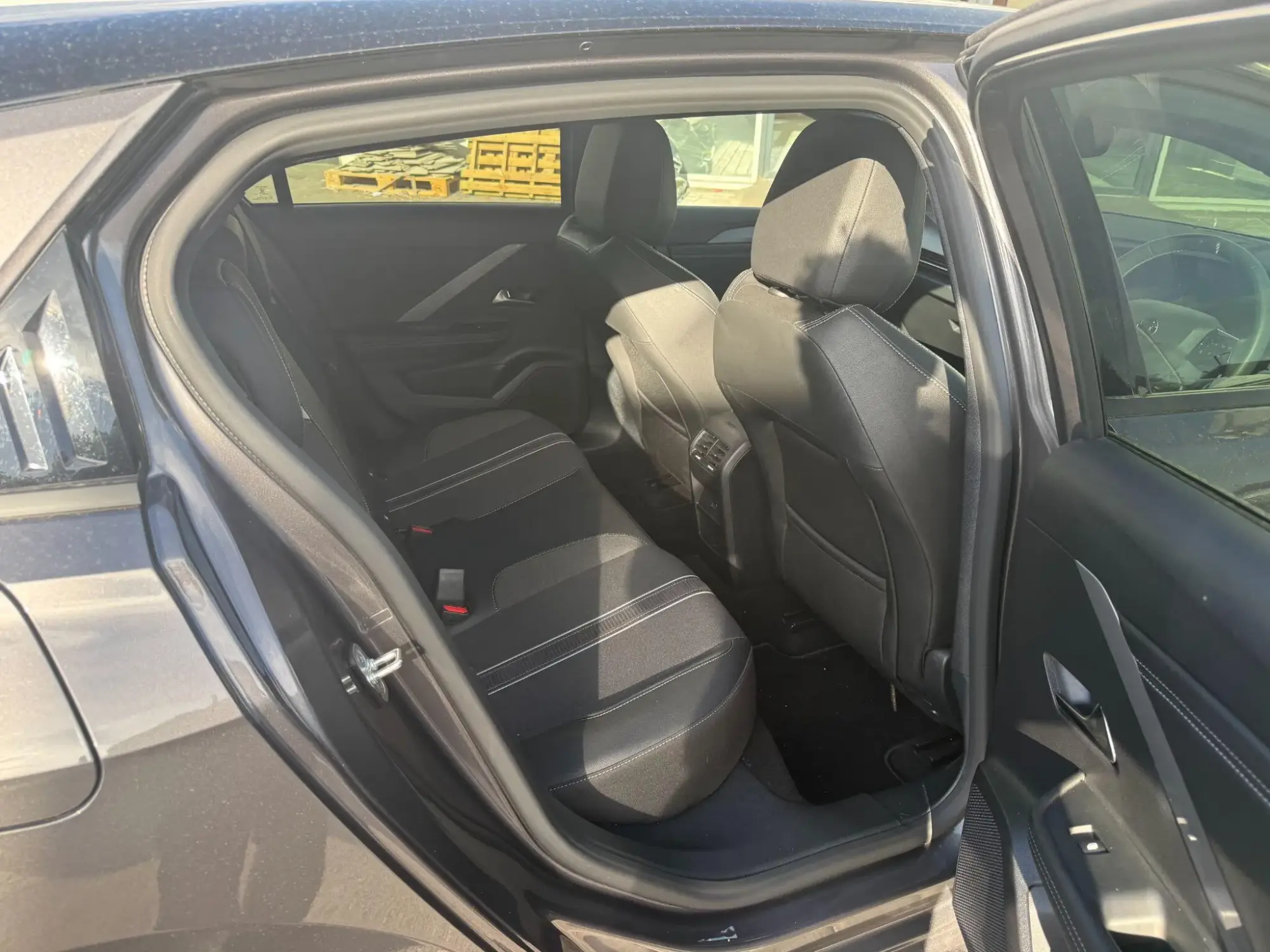 Vauxhall Astra Electric Image 22