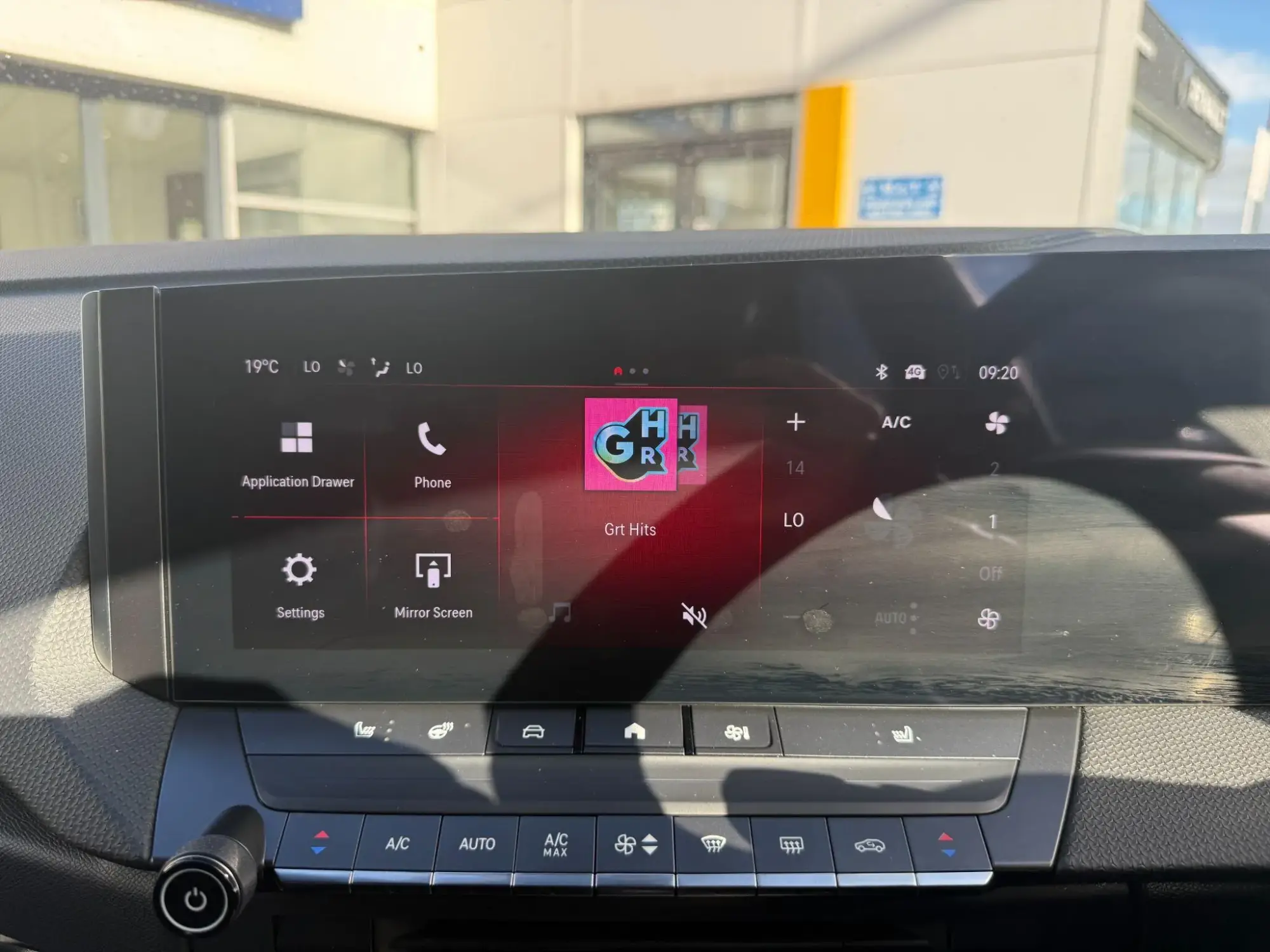 Vauxhall Astra Electric Image 30