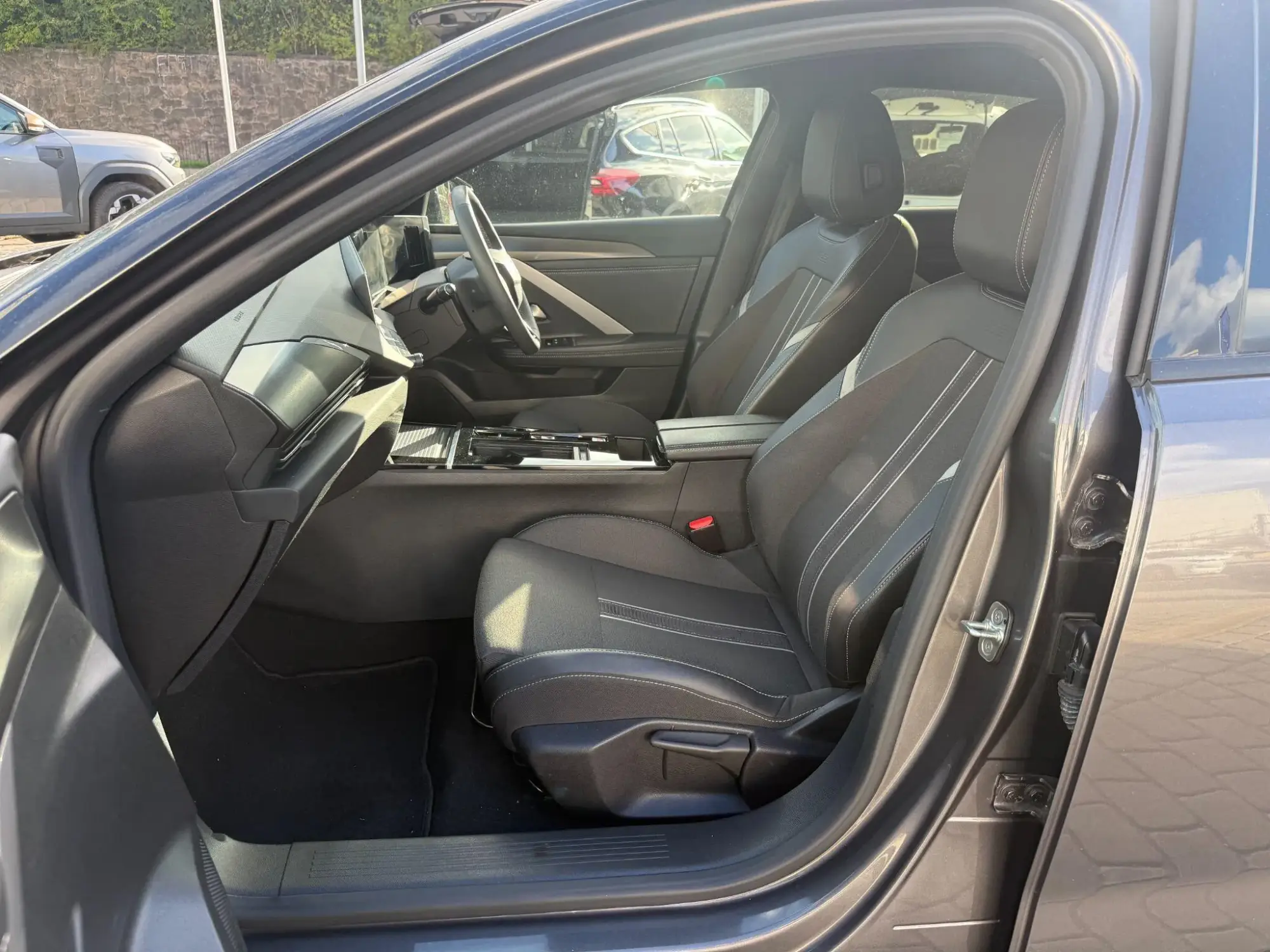 Vauxhall Astra Electric Image 34
