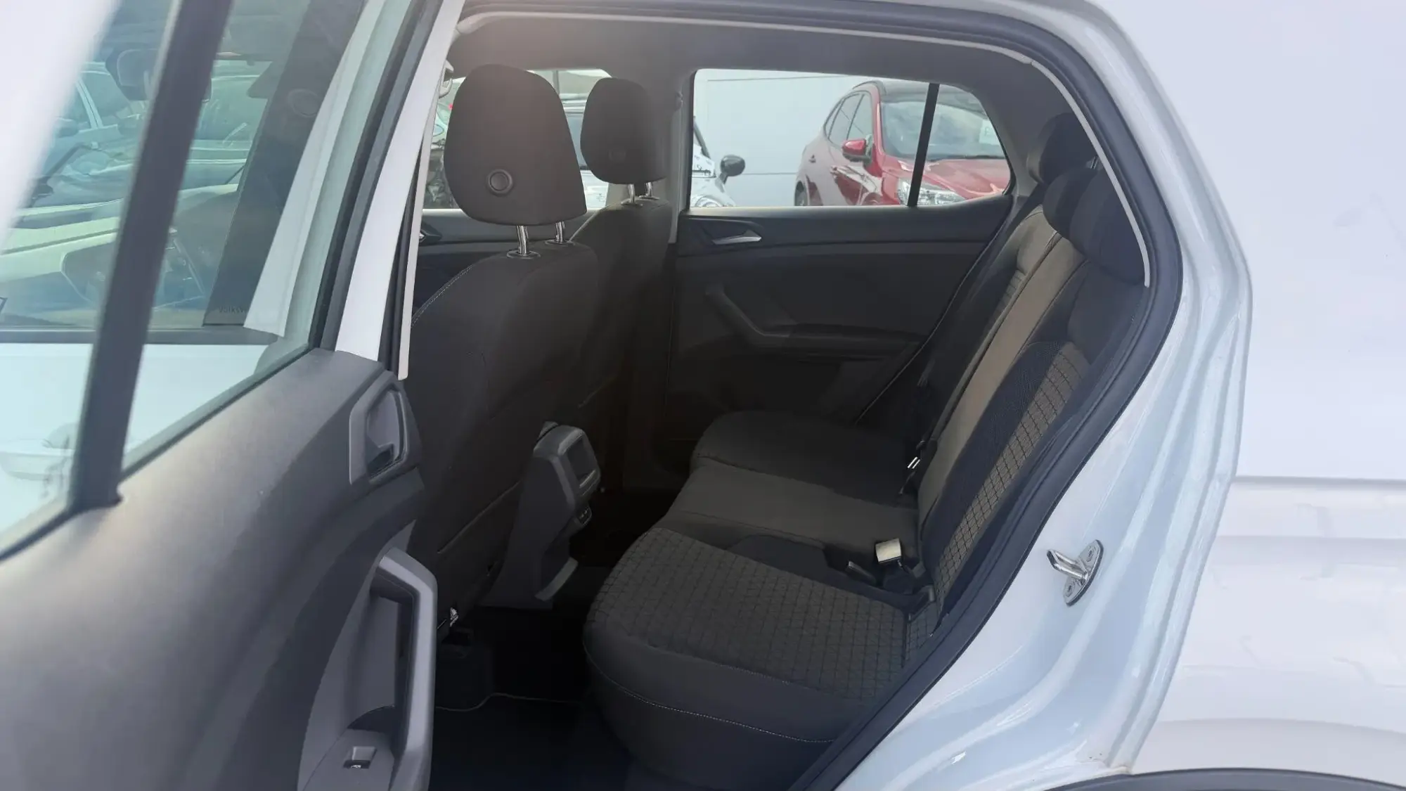 Volkswagen T-Cross Image 15