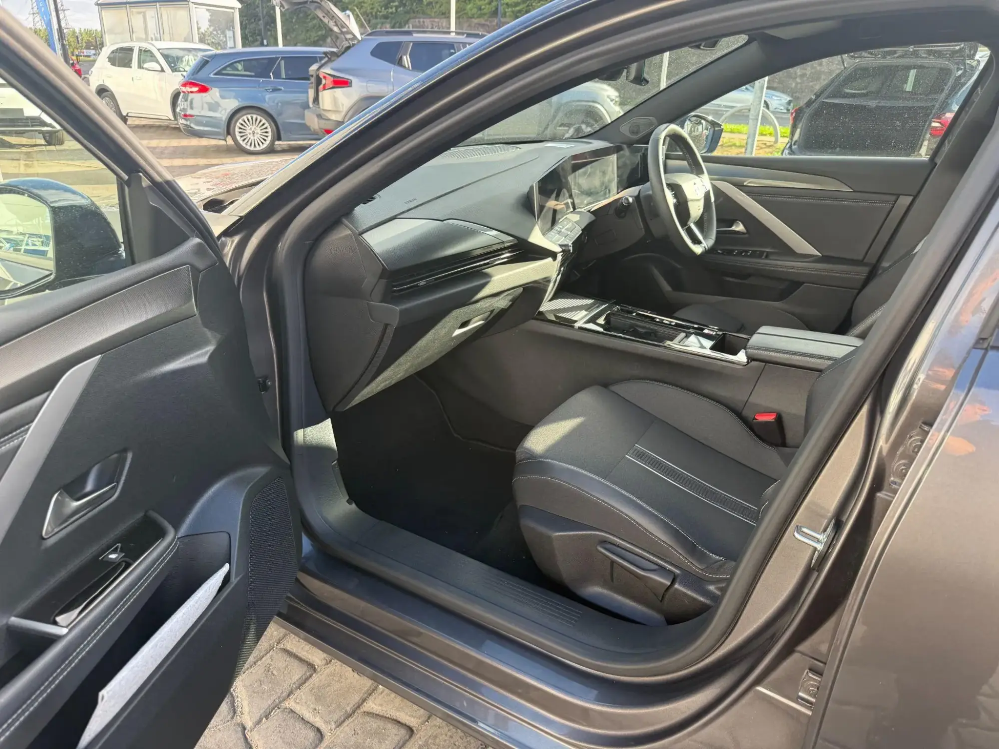 Vauxhall Astra Electric Image 35