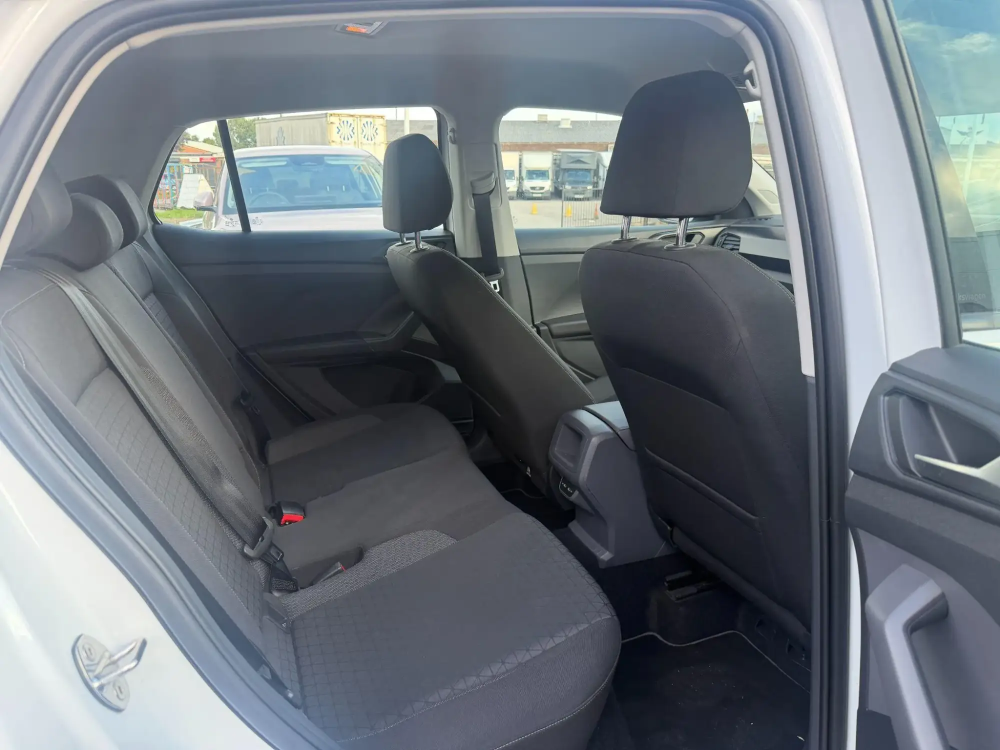 Volkswagen T-Cross Image 16