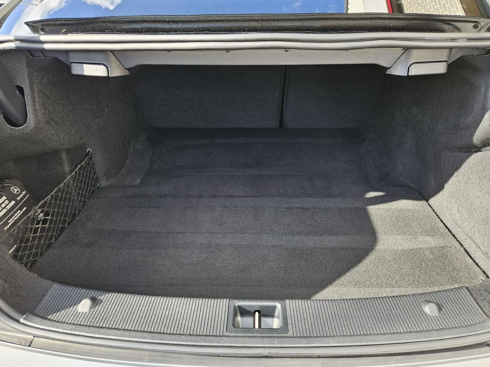 Mercedes-Benz C-Class Image 9