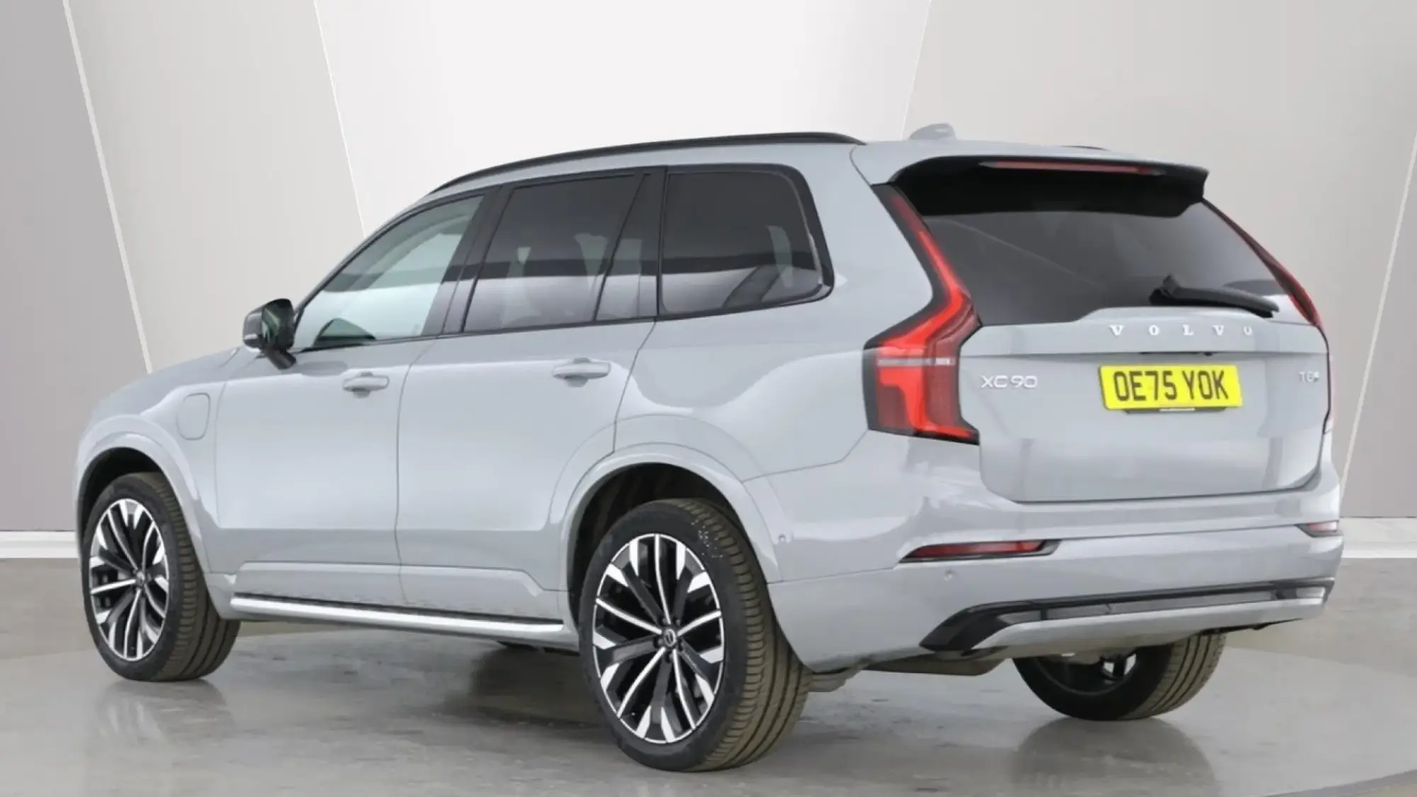 Volvo XC90 Plug-In Hybrid Image 4 Volvo XC90 Plug-In Hybrid Image 4