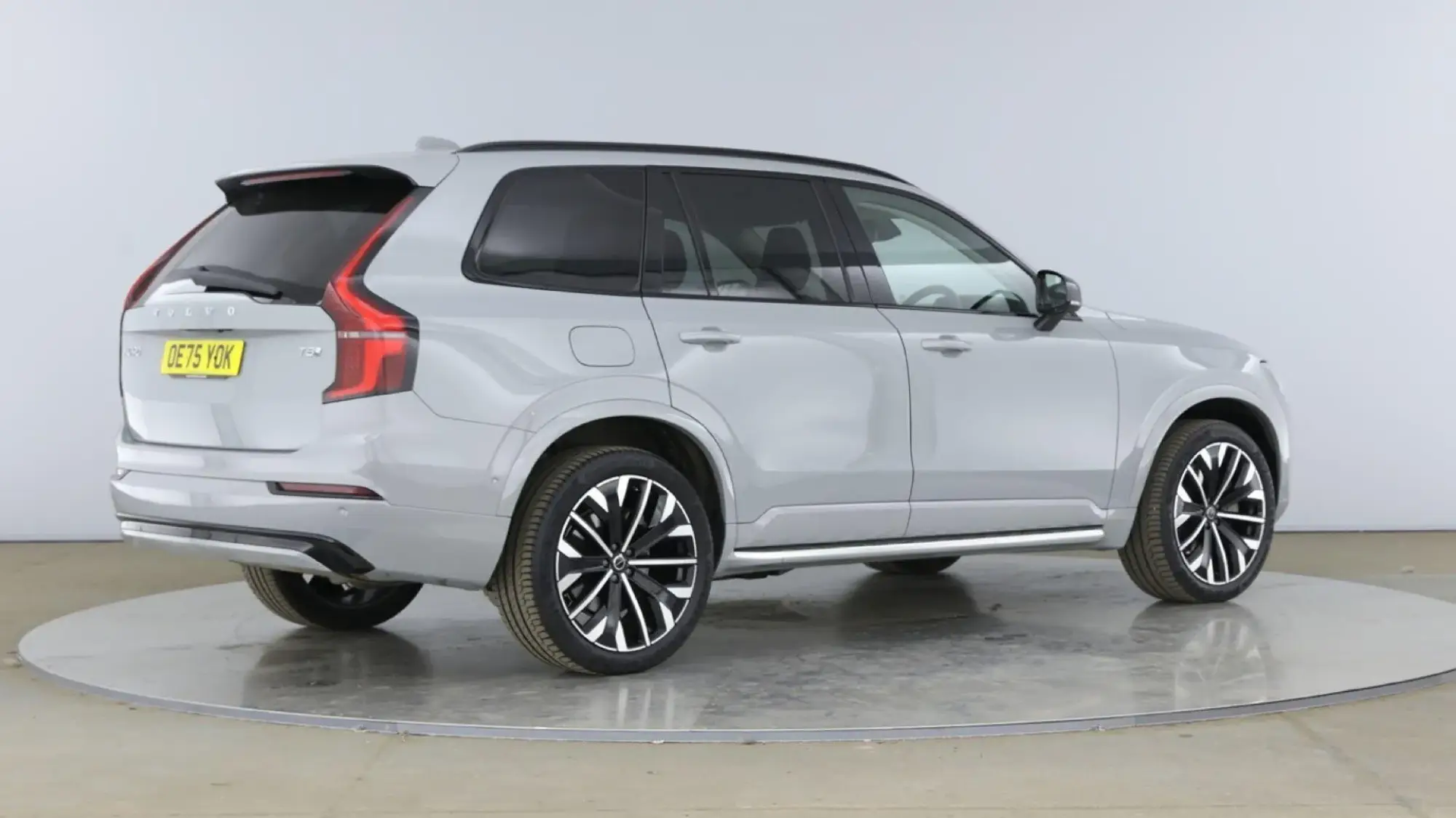 Volvo XC90 Plug-In Hybrid Image 8 Volvo XC90 Plug-In Hybrid Image 8