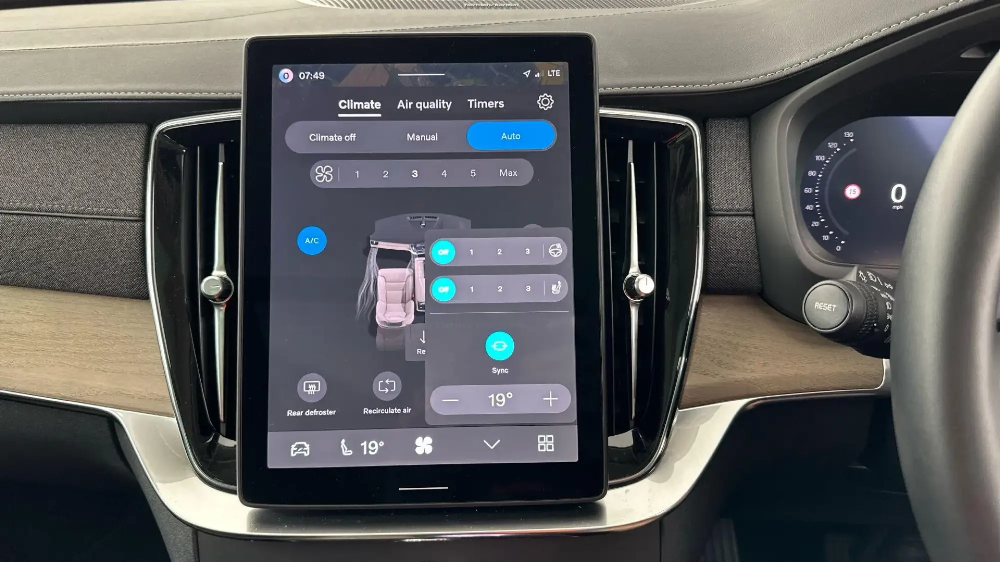 Volvo XC90 Plug-In Hybrid Image 14 Volvo XC90 Plug-In Hybrid Image 14