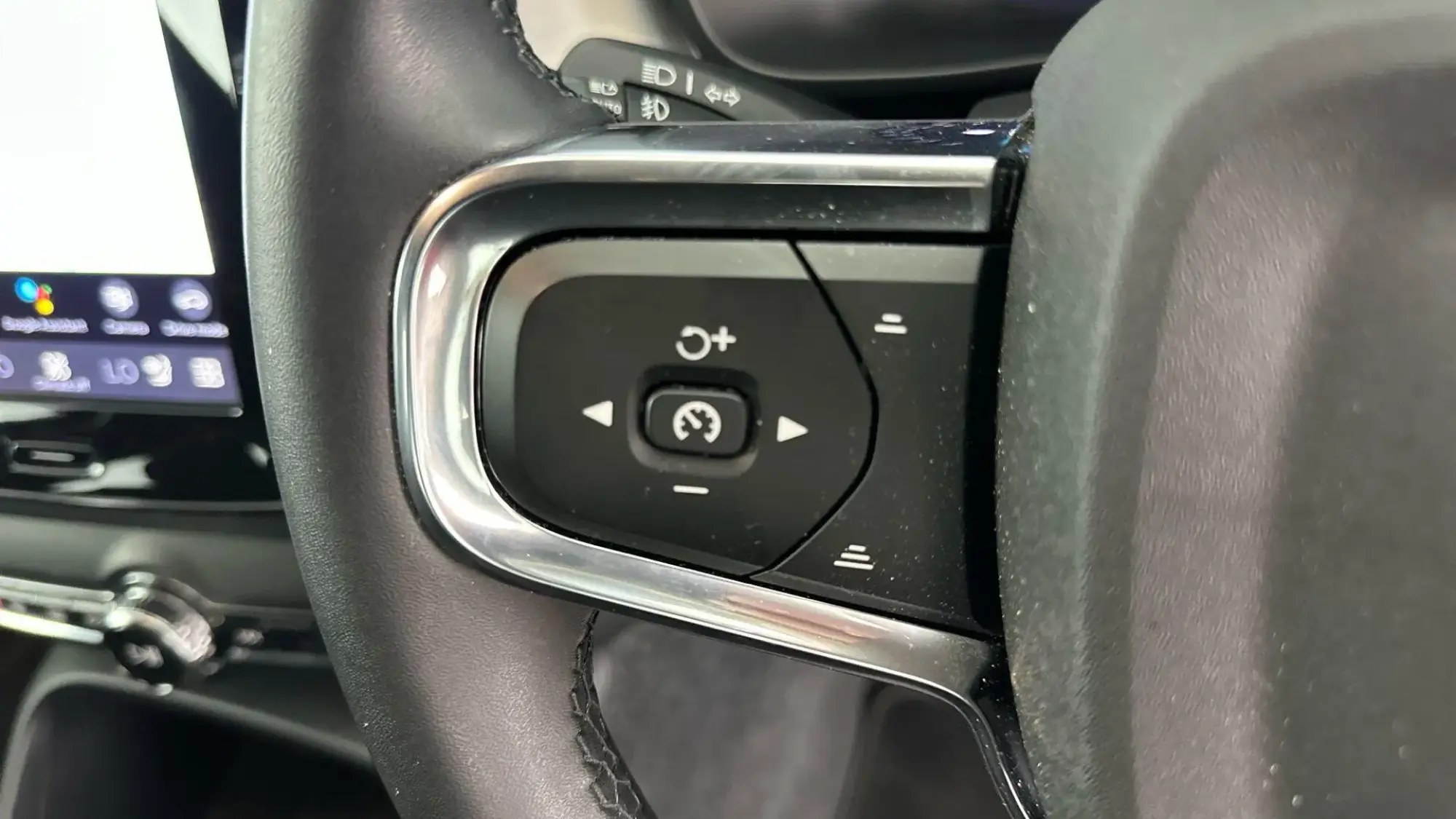Volvo XC40 Image 12