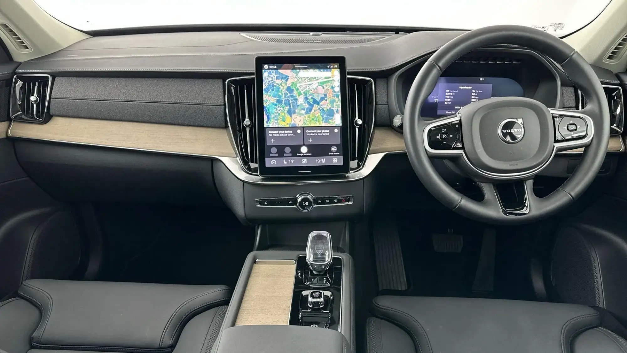 Volvo XC90 Plug-In Hybrid Image 20 Volvo XC90 Plug-In Hybrid Image 20