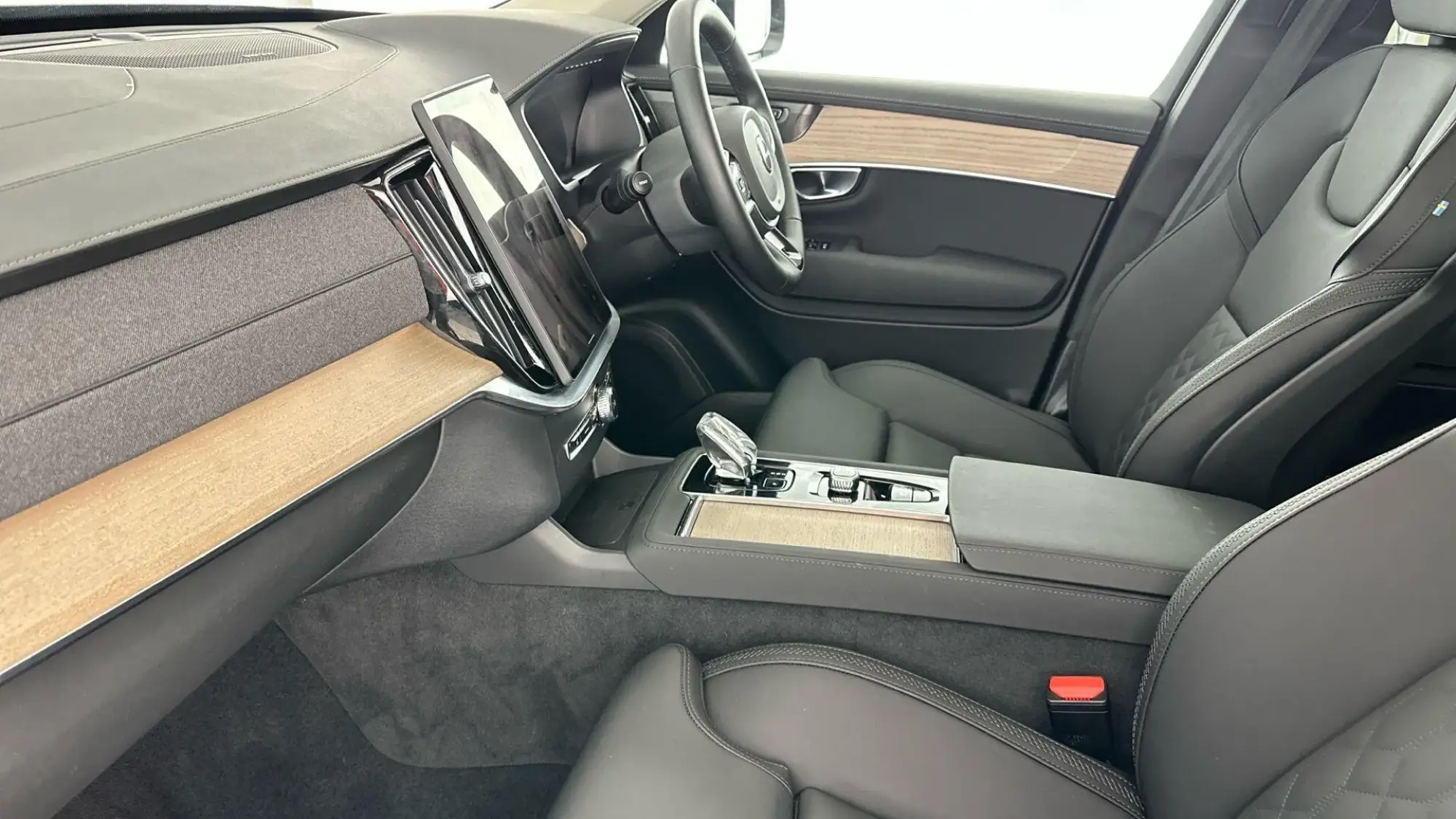 Volvo XC90 Plug-In Hybrid Image 6 Volvo XC90 Plug-In Hybrid Image 6