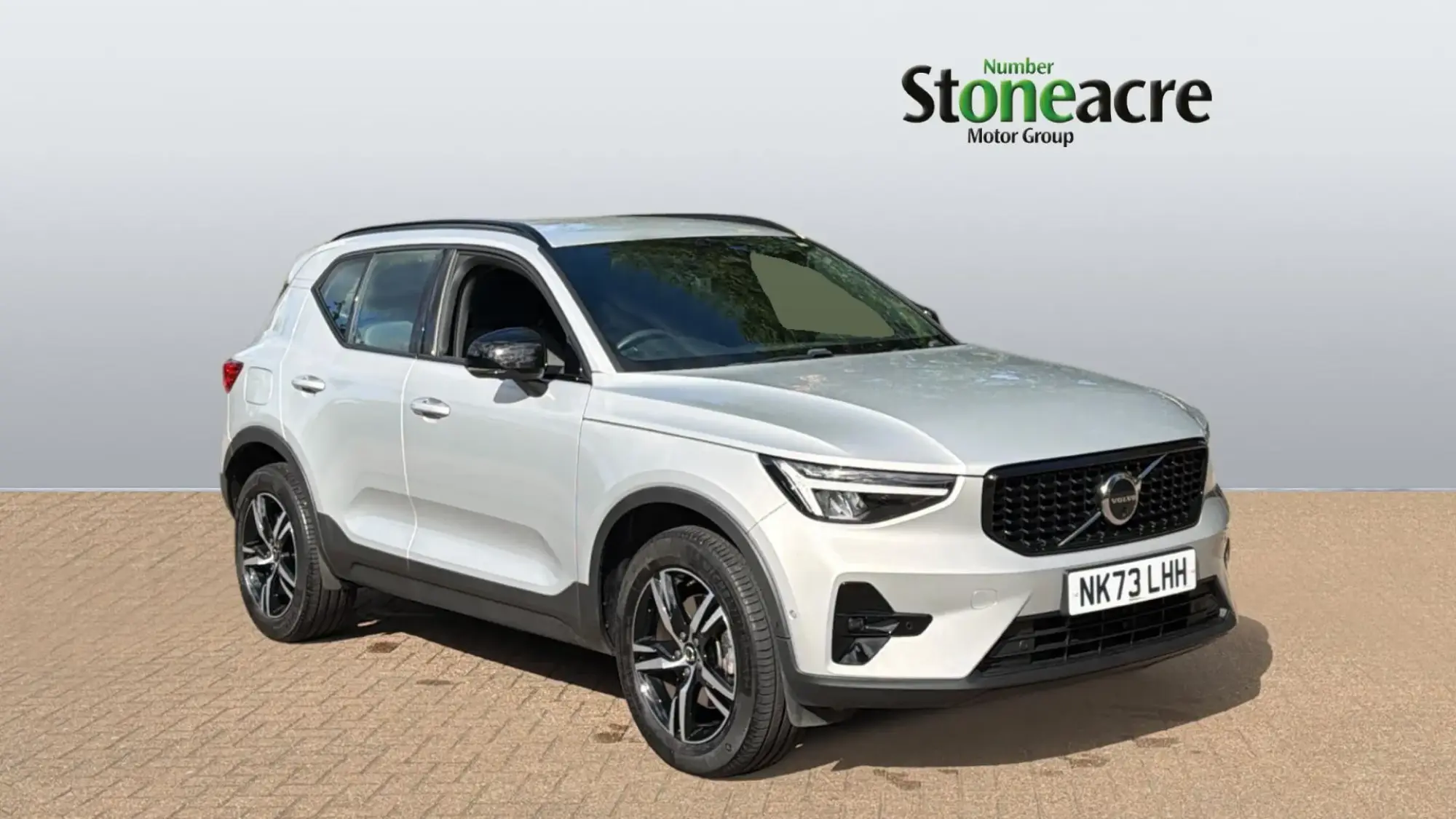 Volvo XC40 2.0 B3P Plus Dark 5dr Auto NK73LHH Image 1 Volvo XC40 2.0 B3P Plus Dark 5dr Auto NK73LHH Image 1