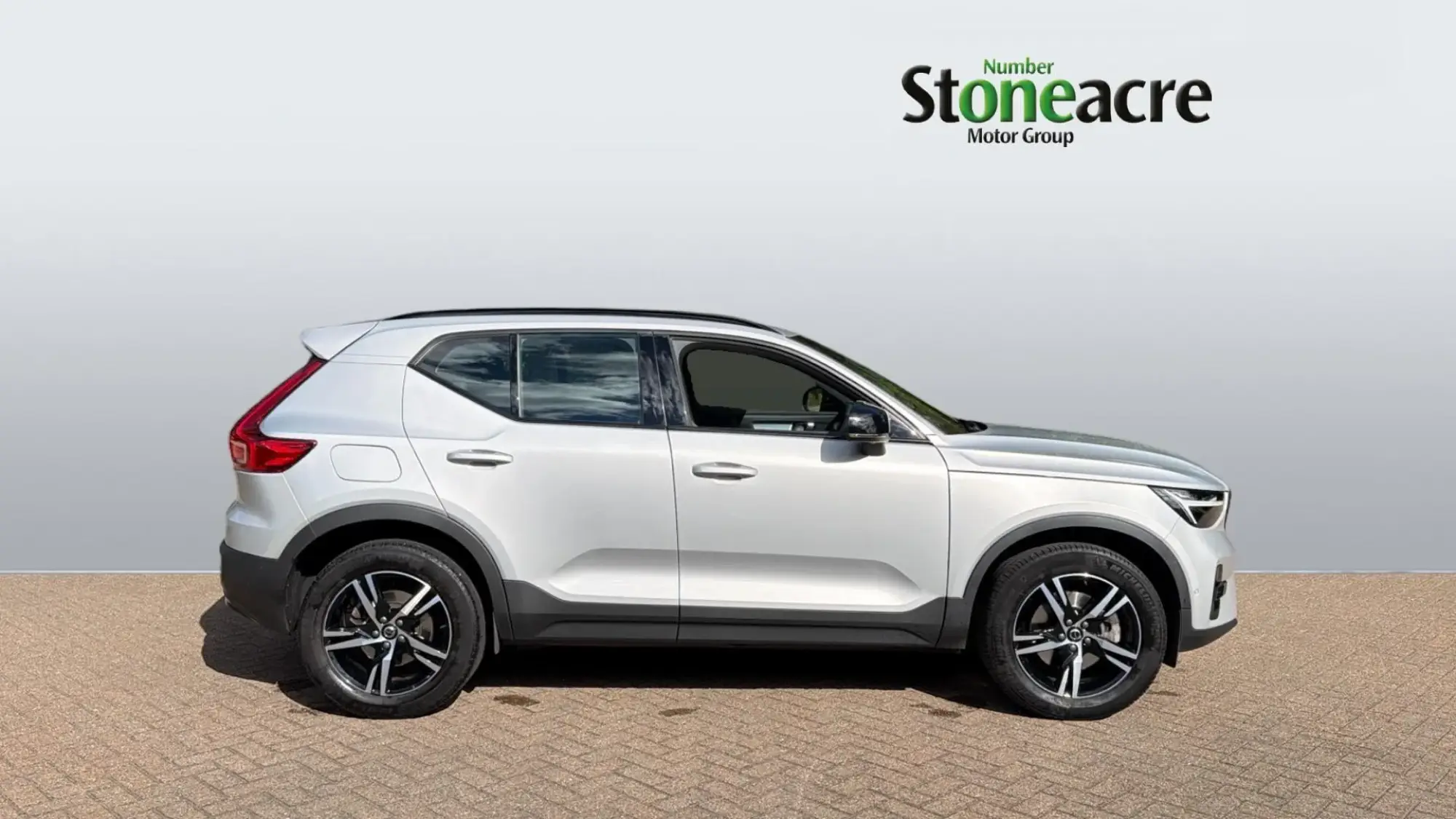 Volvo XC40 2.0 B3P Plus Dark 5dr Auto NK73LHH Image 3 Volvo XC40 2.0 B3P Plus Dark 5dr Auto NK73LHH Image 3