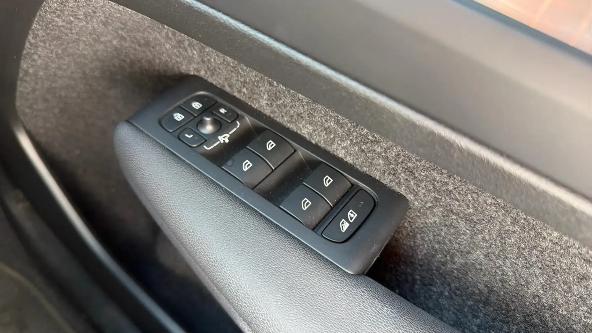 Volvo XC40 Image 23