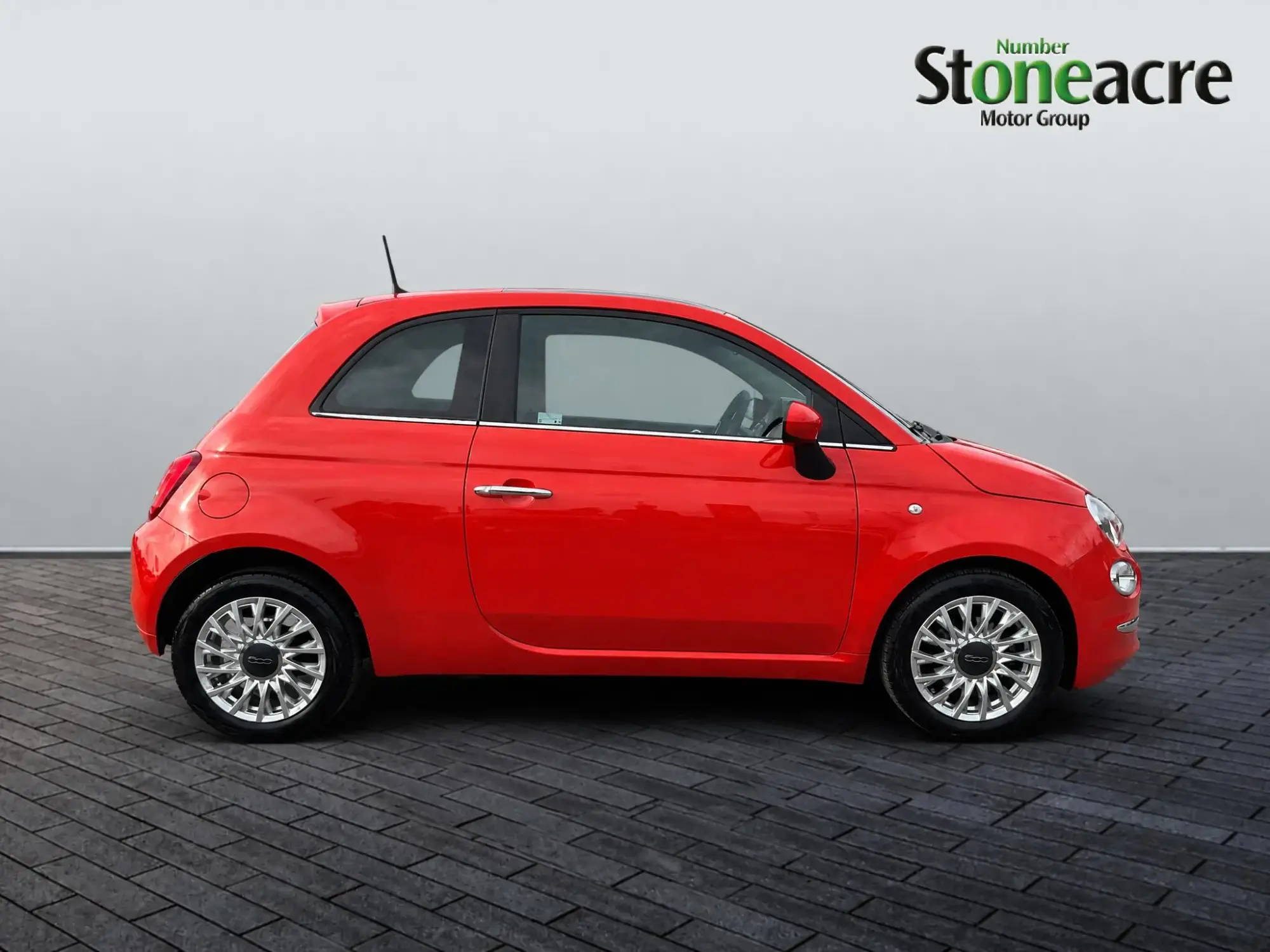 Fiat 500 Hybrid Image 2 Fiat 500 Hybrid Image 2