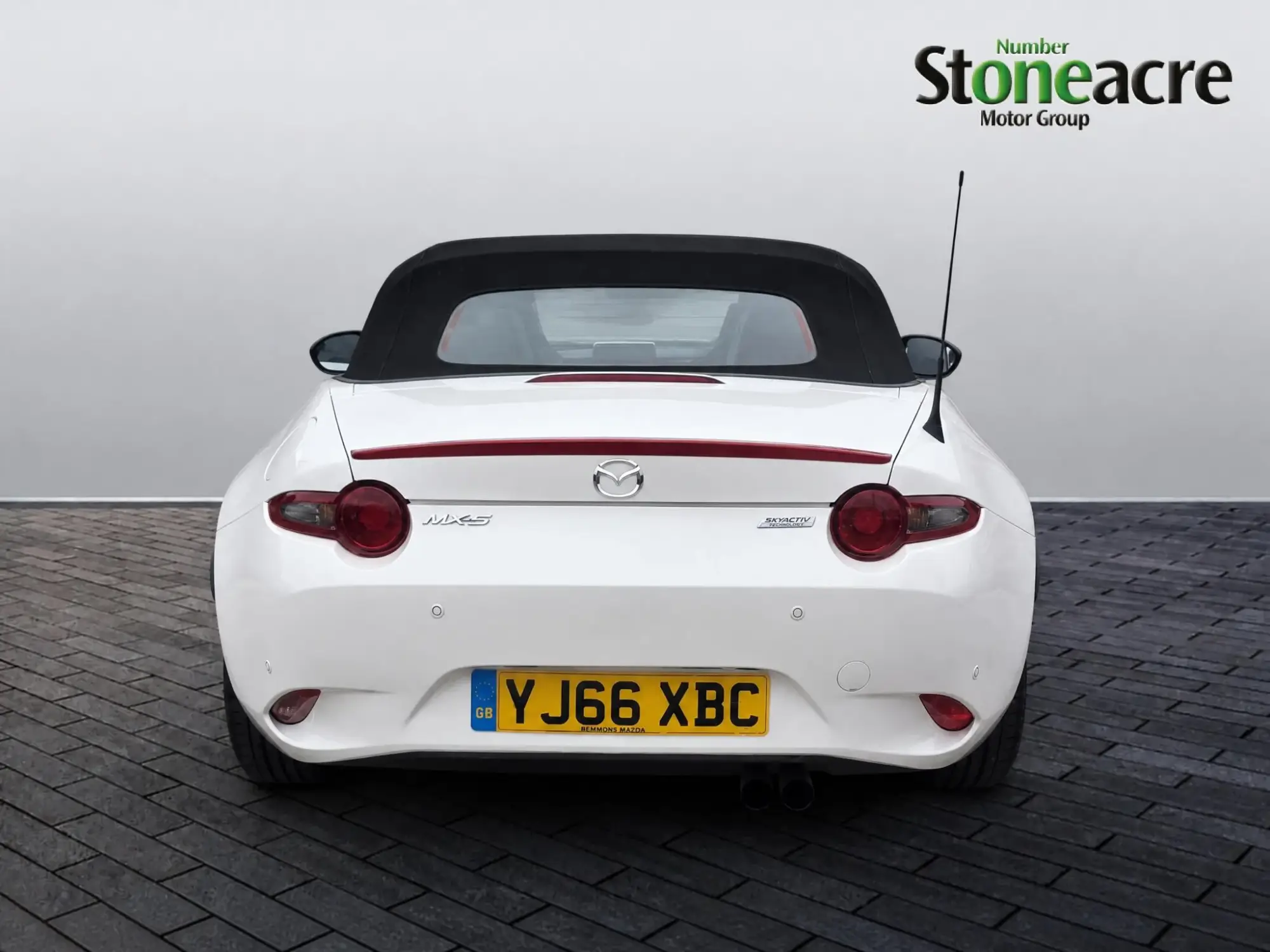 Mazda MX-5 Image 11