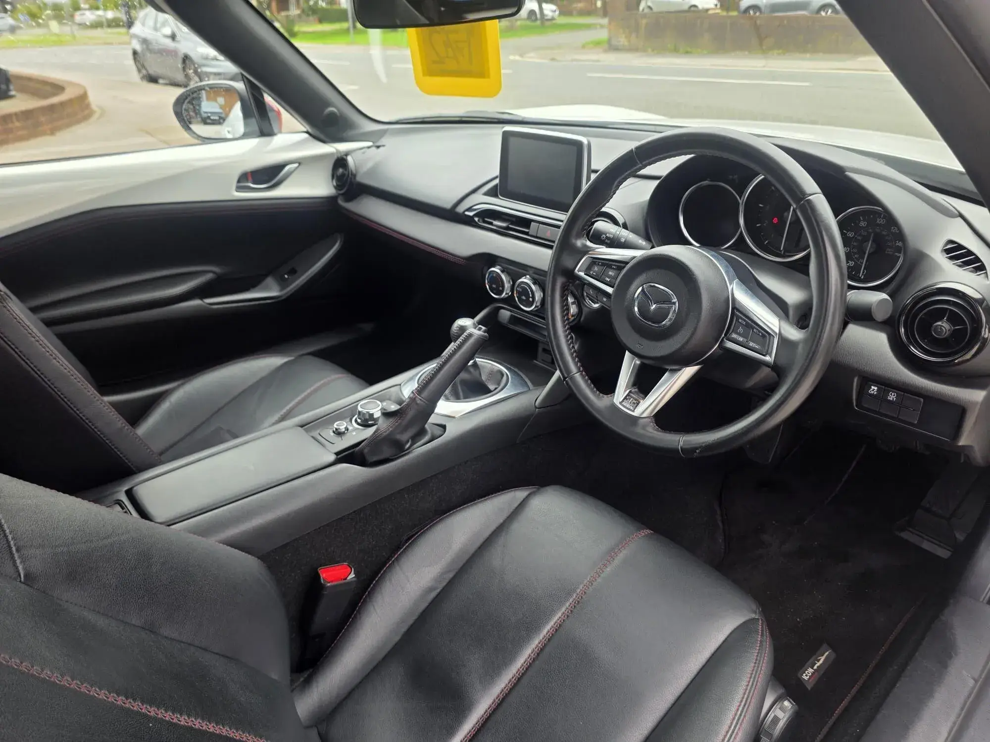 Mazda MX-5 Image 14