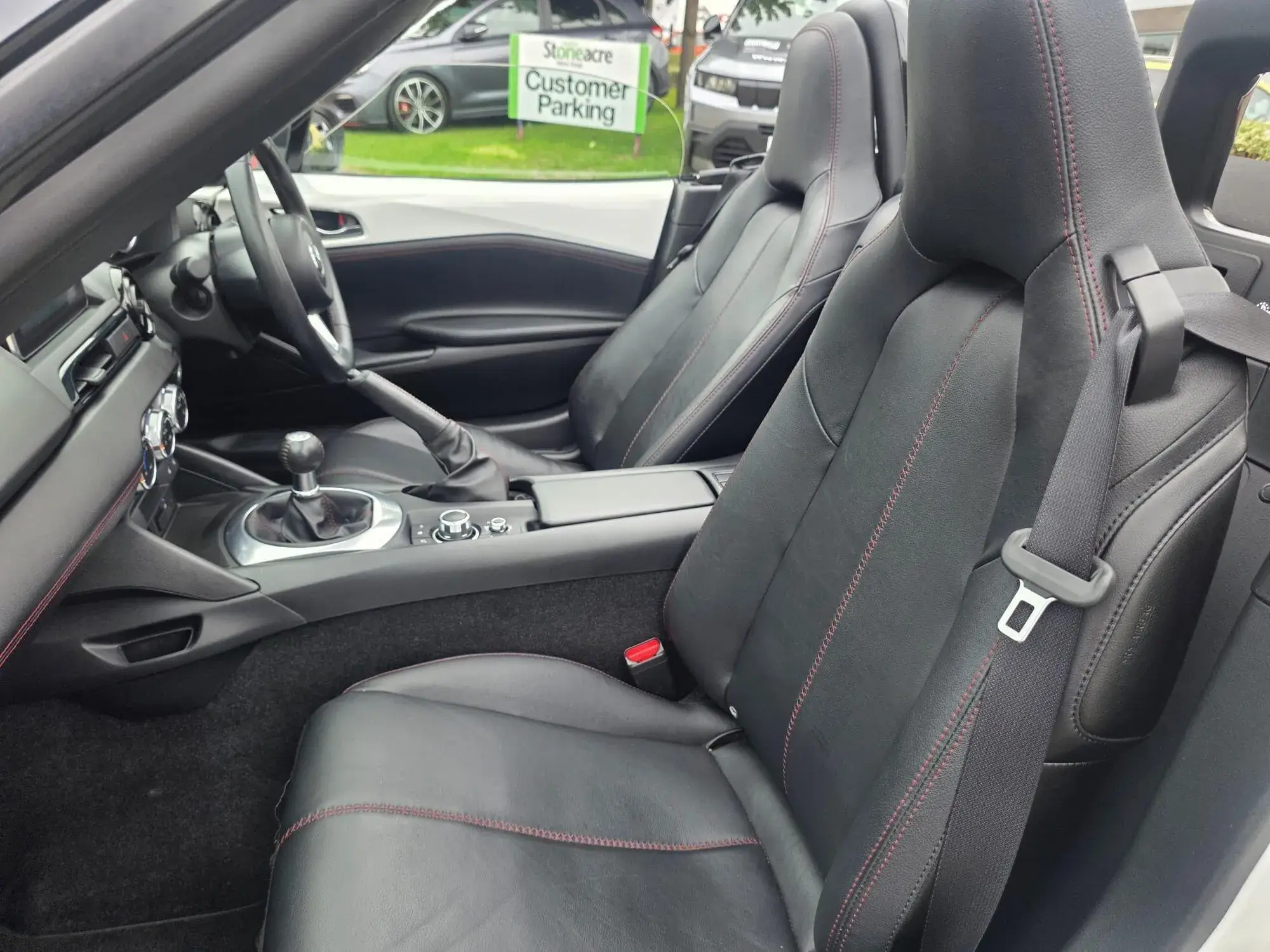 Mazda MX-5 Image 16