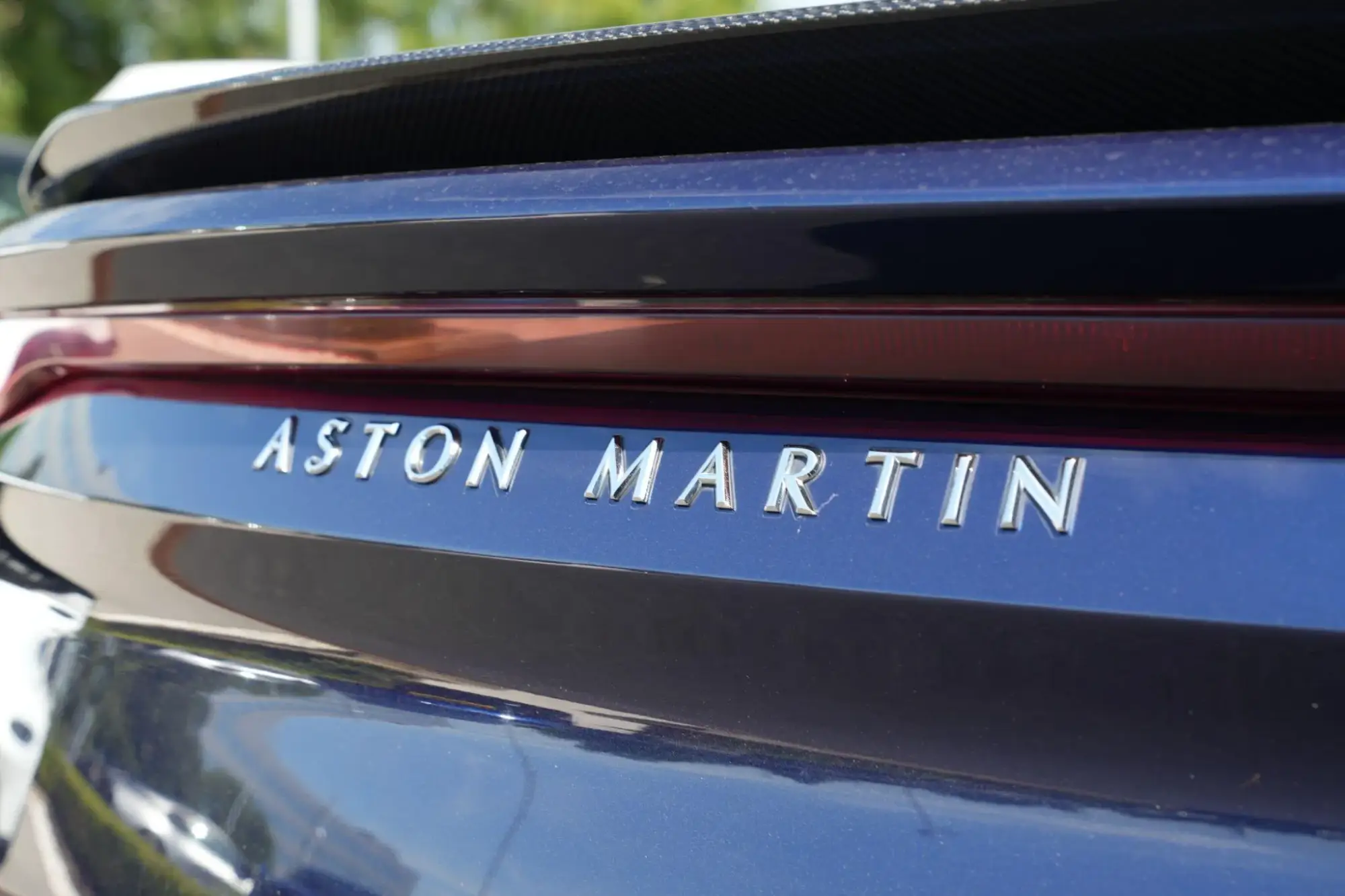 Aston Martin DBS Image 45