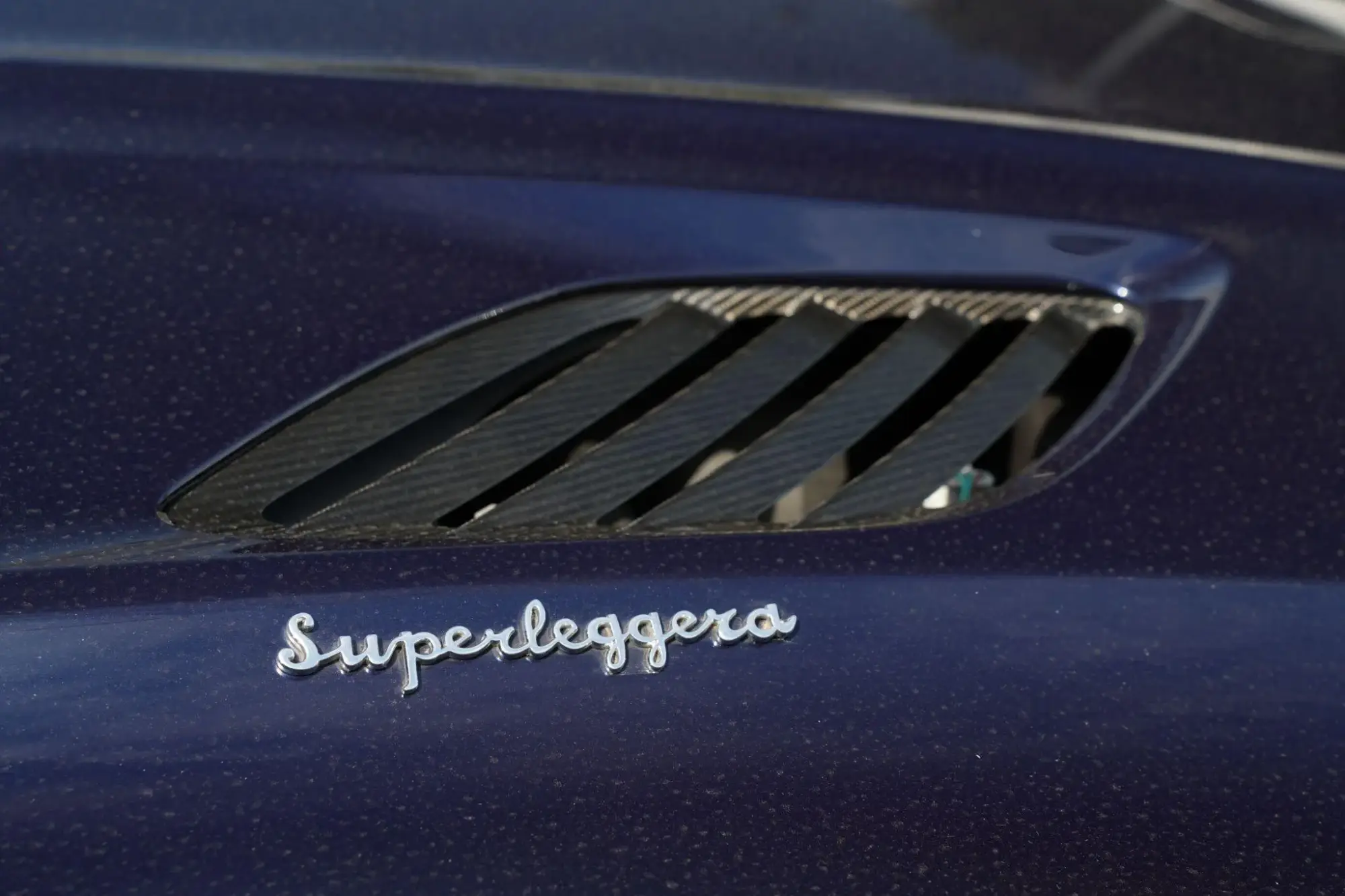 Aston Martin DBS Image 46
