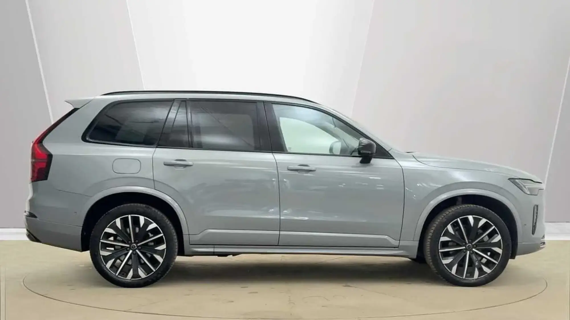 Volvo XC90 2.0 B5 MHEV Ultra Dark Auto 4WD Euro 6 (s/s) 5dr OY75WKG Image 2